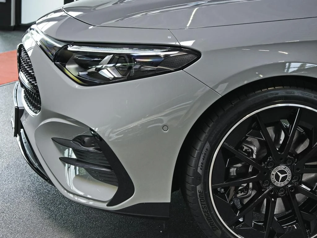 Mercedes-Benz-CLA 200-image-3