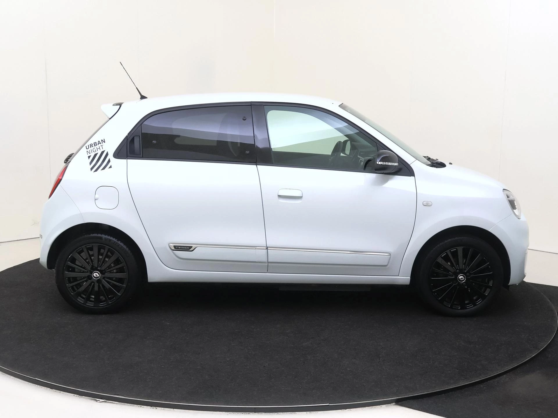 Renault-Twingo-image-8