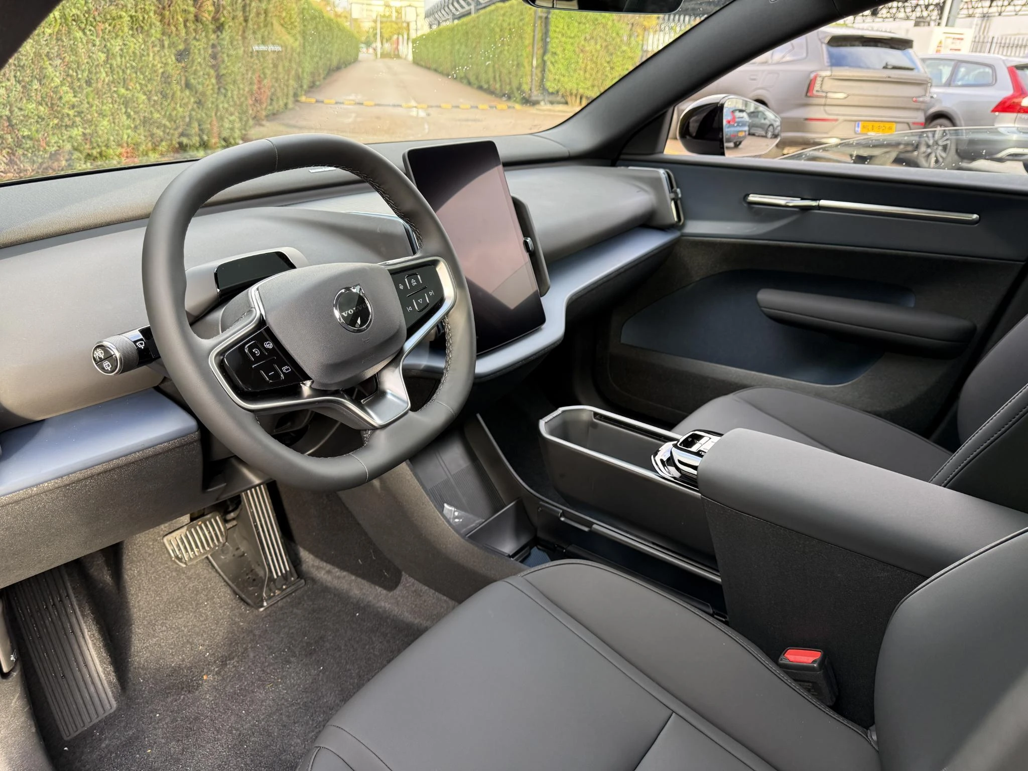 Volvo-EX30-image-16