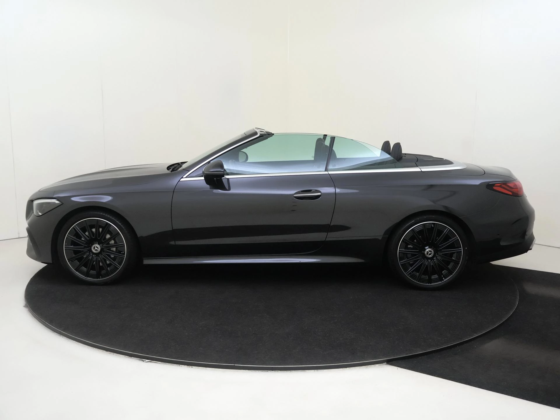 Mercedes-Benz CLE Cabriolet 200 AMG Line