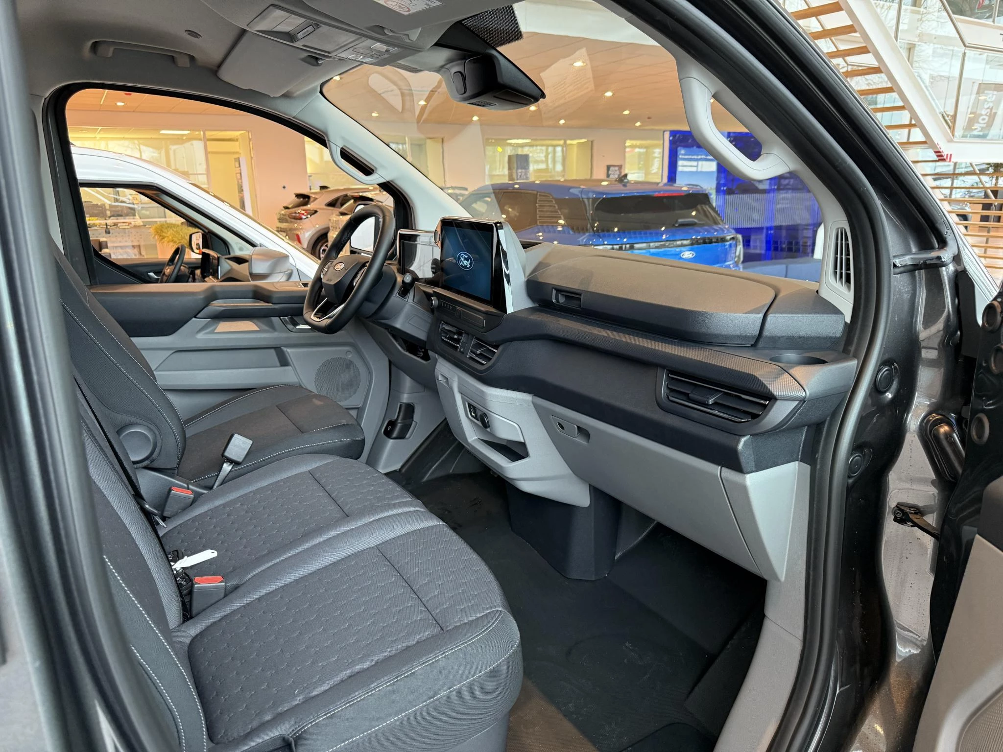 Ford-Transit Custom-image-19