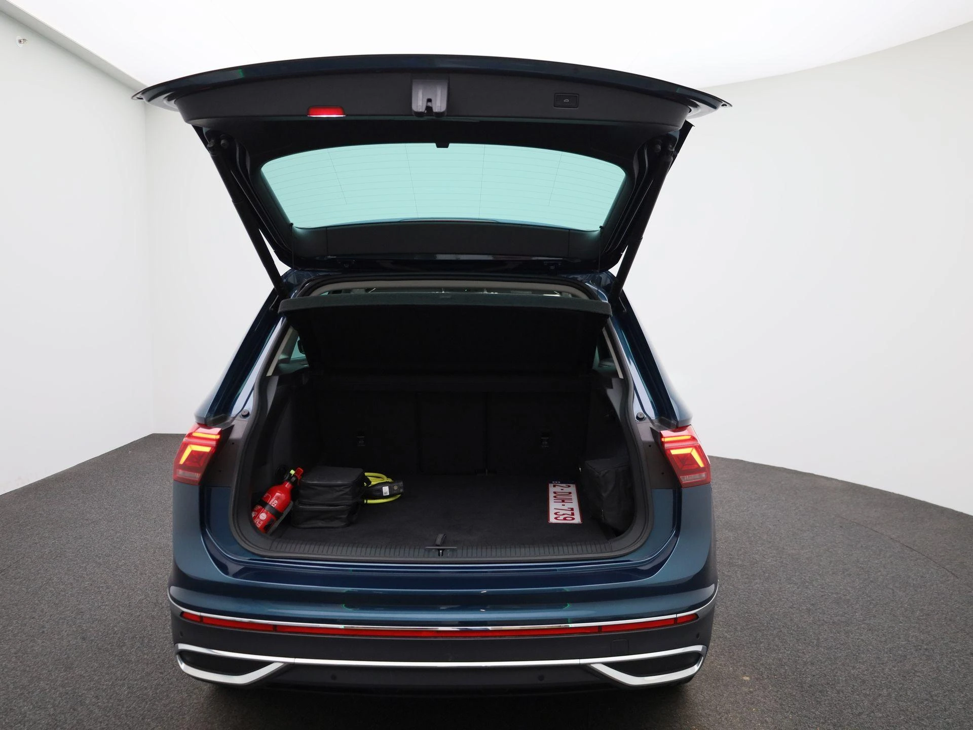 Volkswagen-Tiguan-image-10