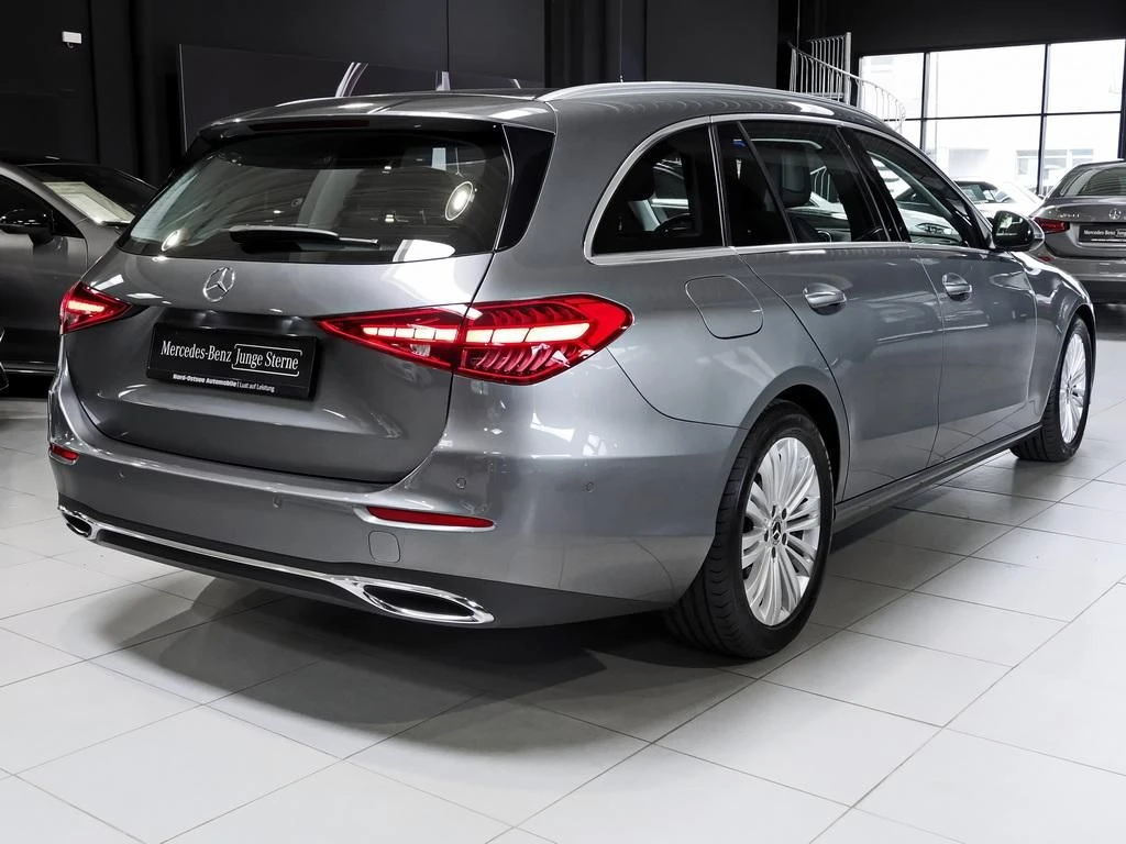 Mercedes-Benz-C-Klasse 220 d-image-5