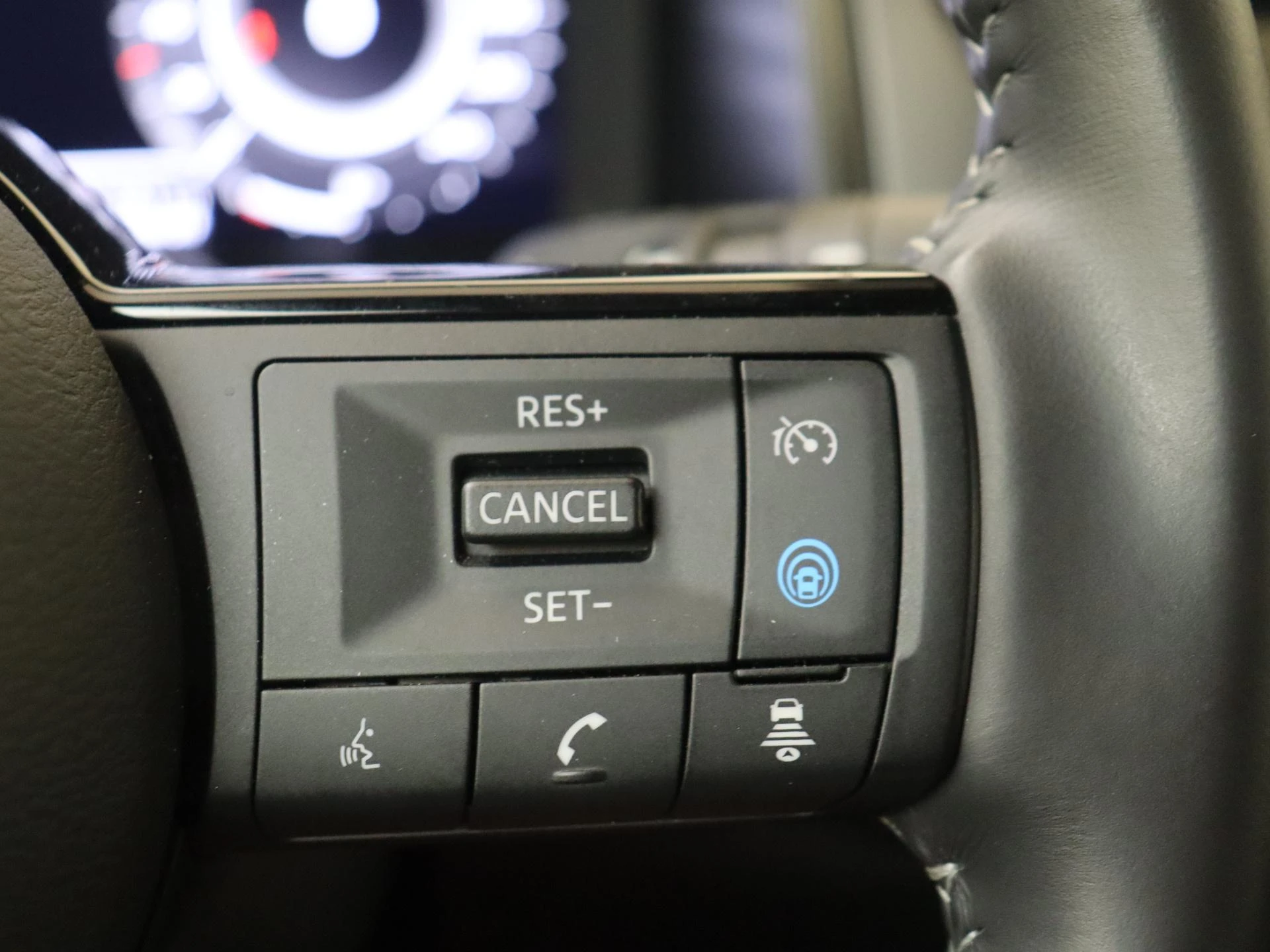 Nissan-QASHQAI-image-12