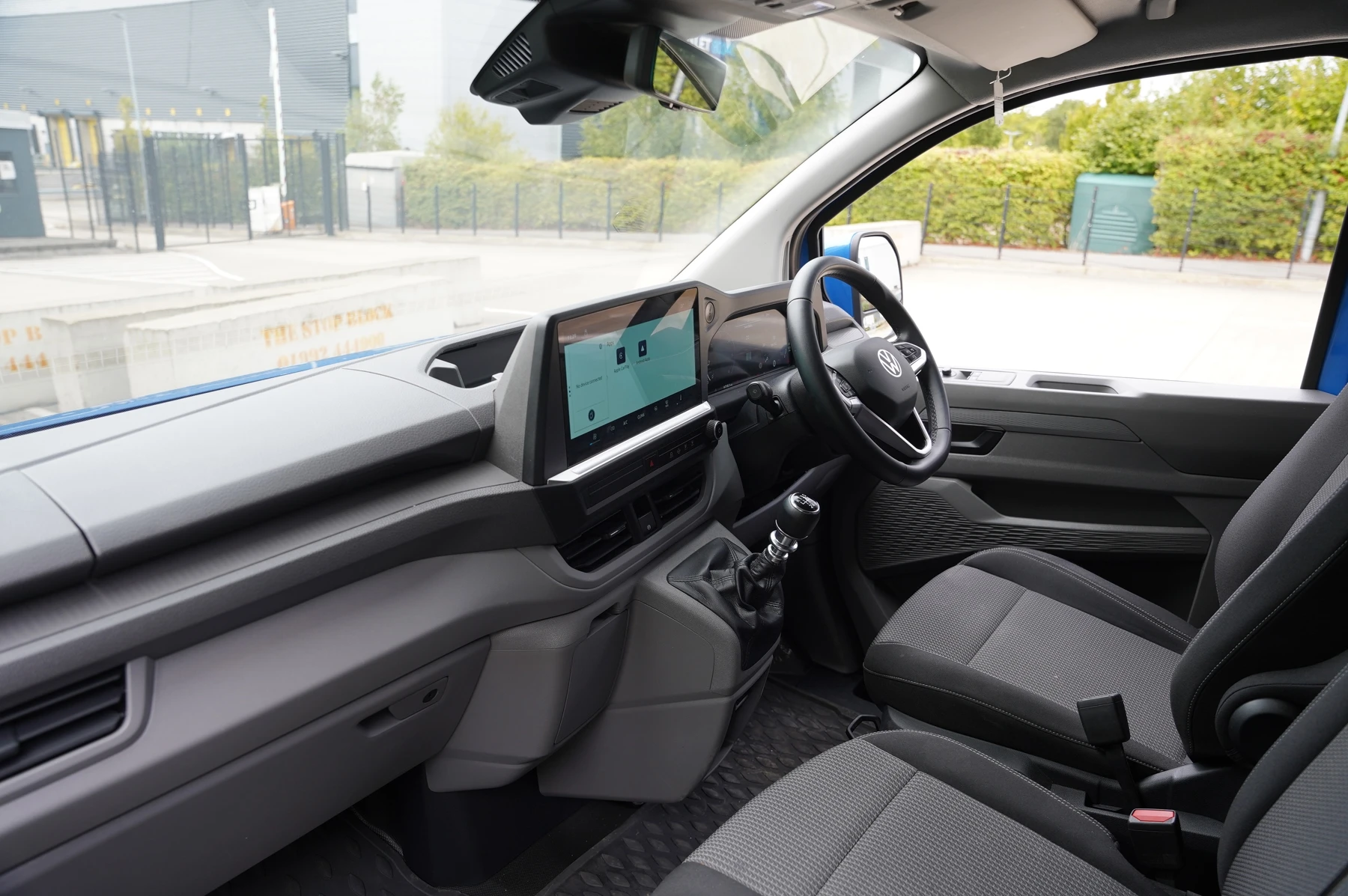 Volkswagen-Transporter-image-1