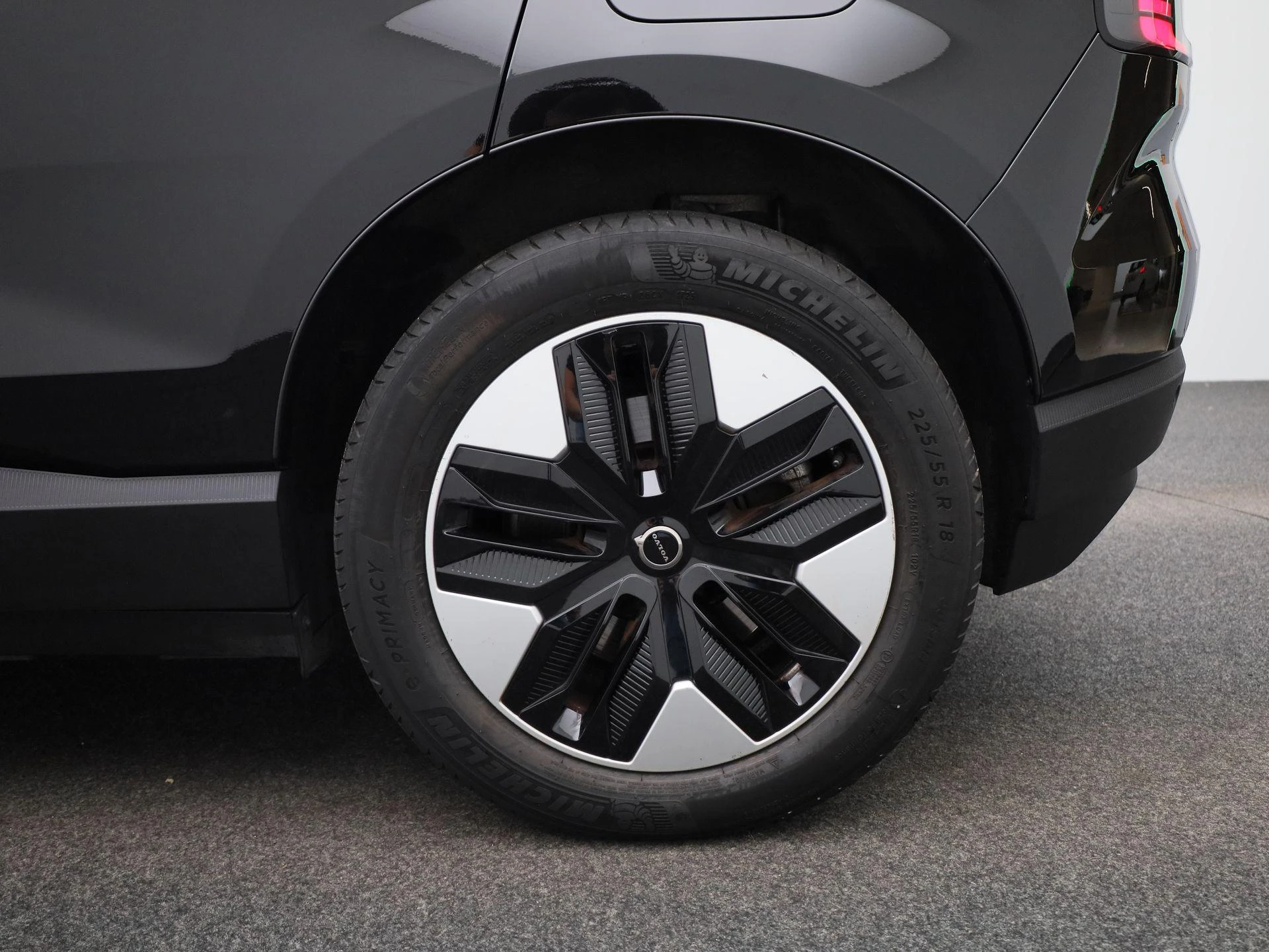 Volvo-EX30-image-12