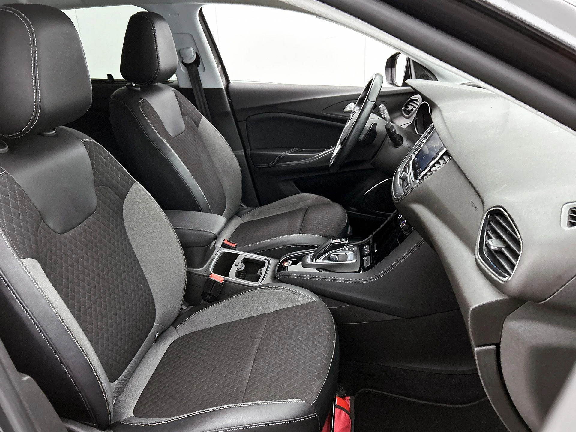 Opel-Grandland X-image-39