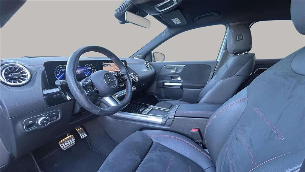 Mercedes-Benz-EQA-image-9