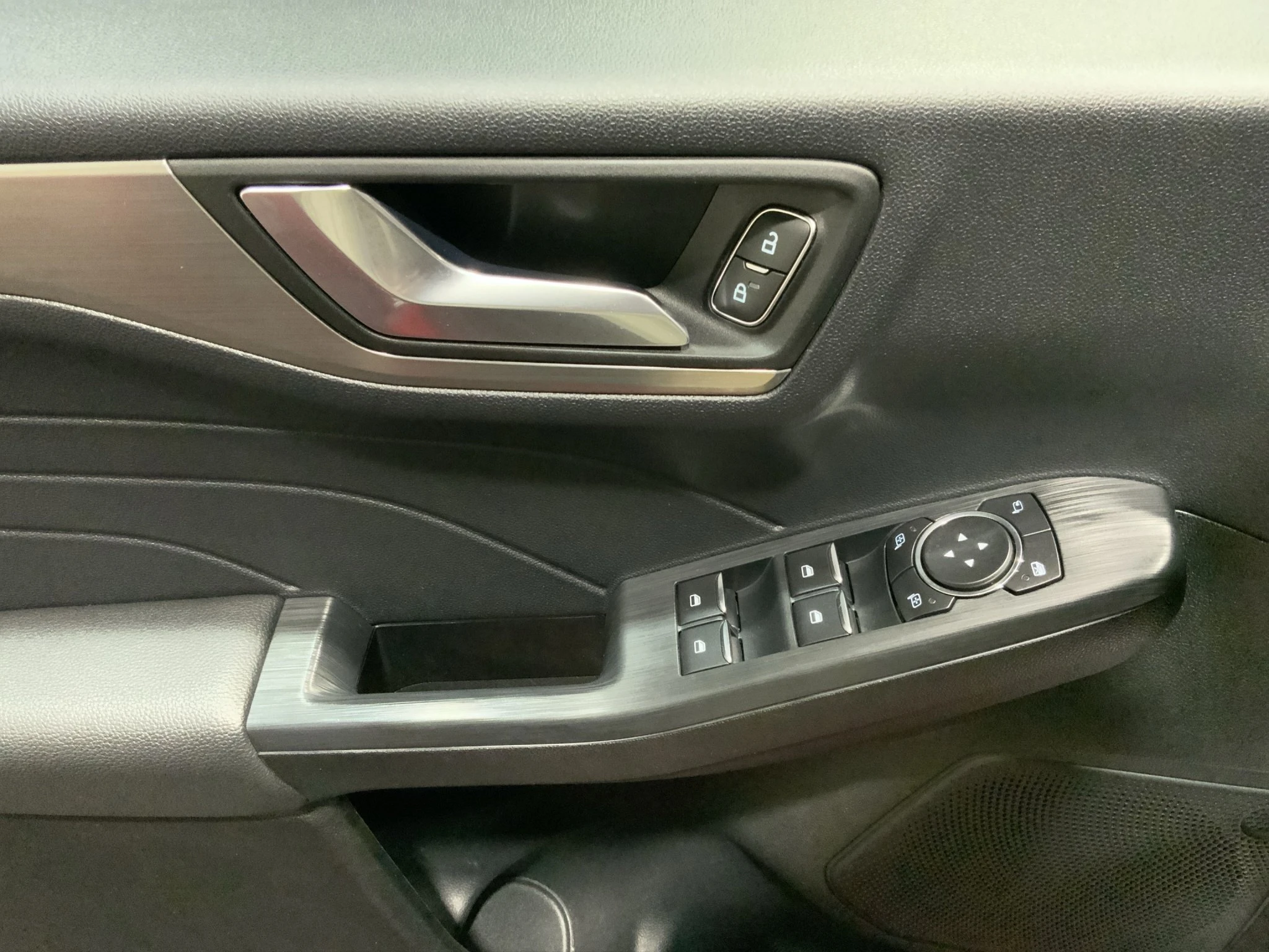 Ford-Kuga-image-15