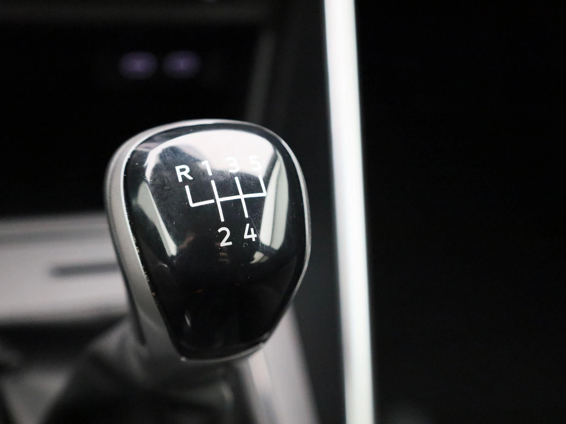 Volkswagen-Polo-image-22