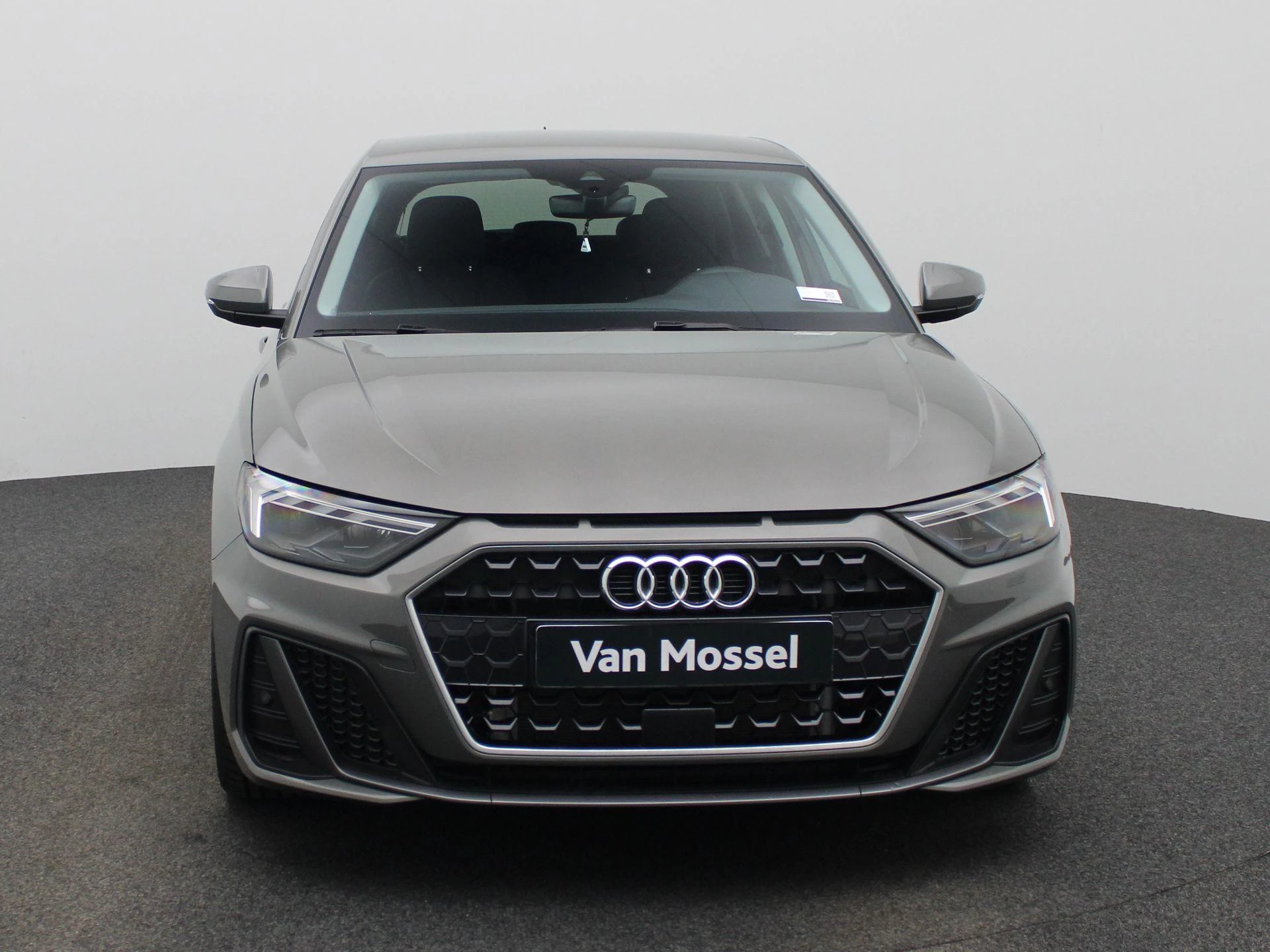 Audi-A1 Sportback-image-3