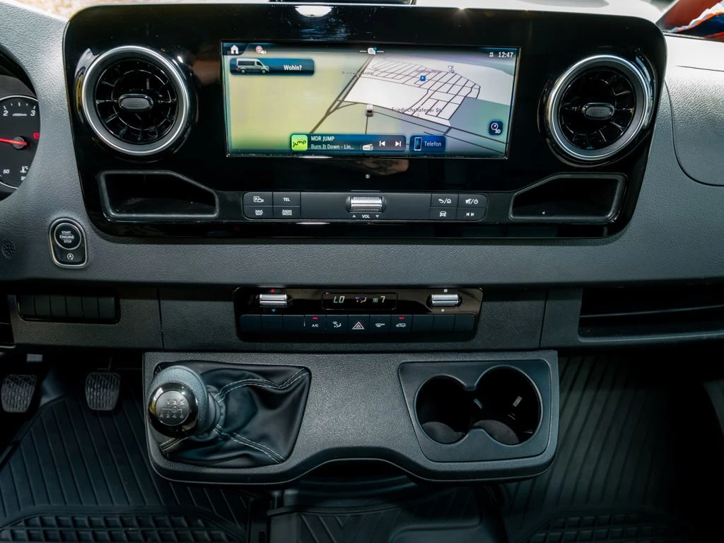 Mercedes-Benz-Sprinter 317-image-10