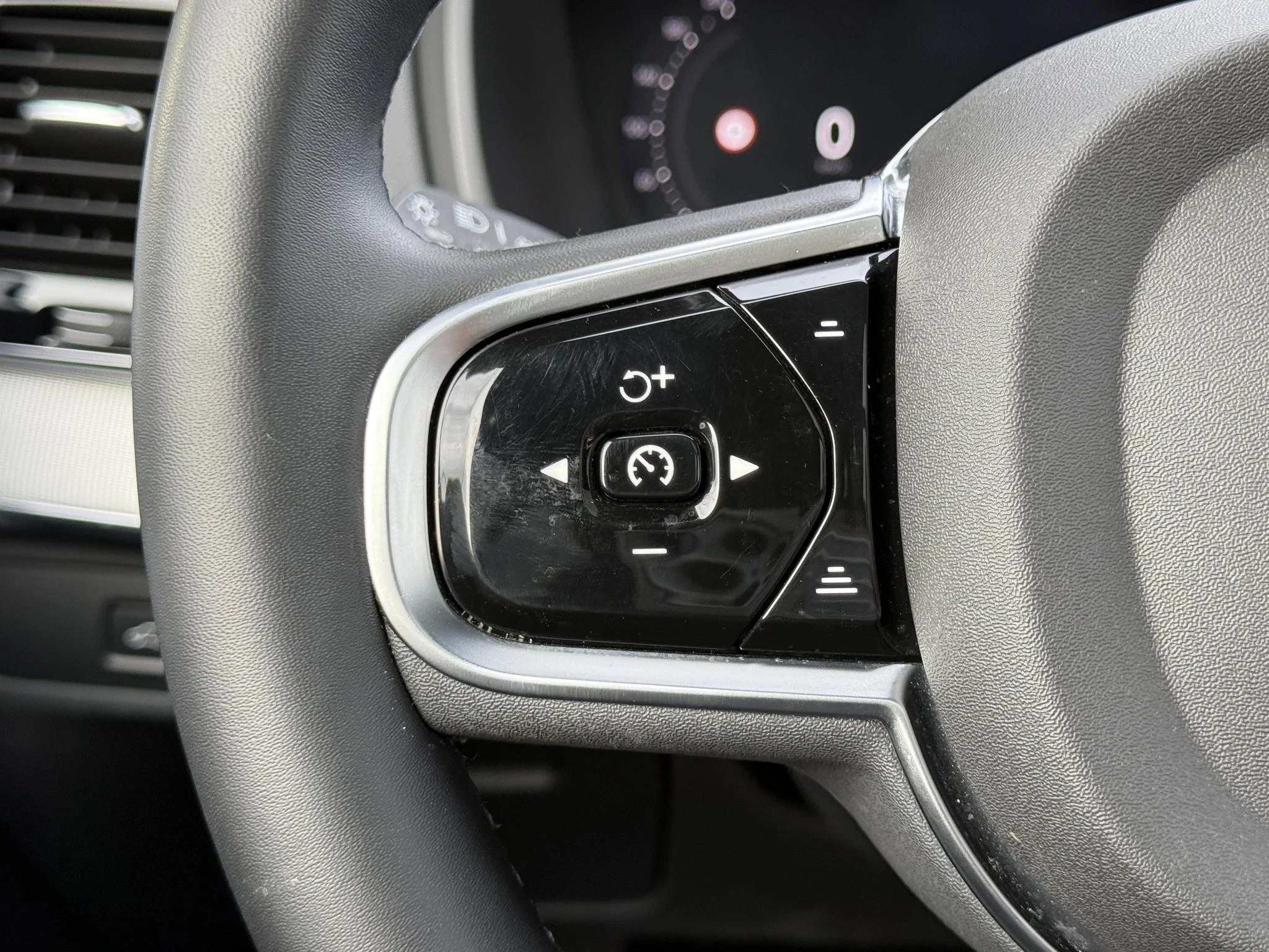 Volvo-XC90-image-28