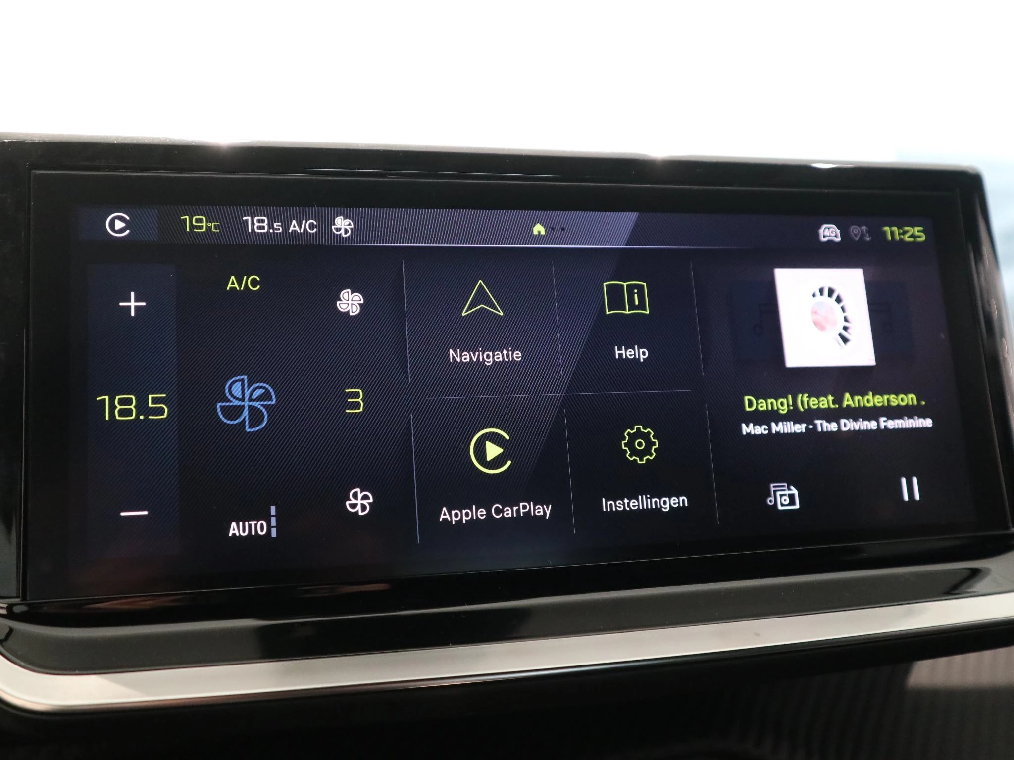 Peugeot-208-image-14