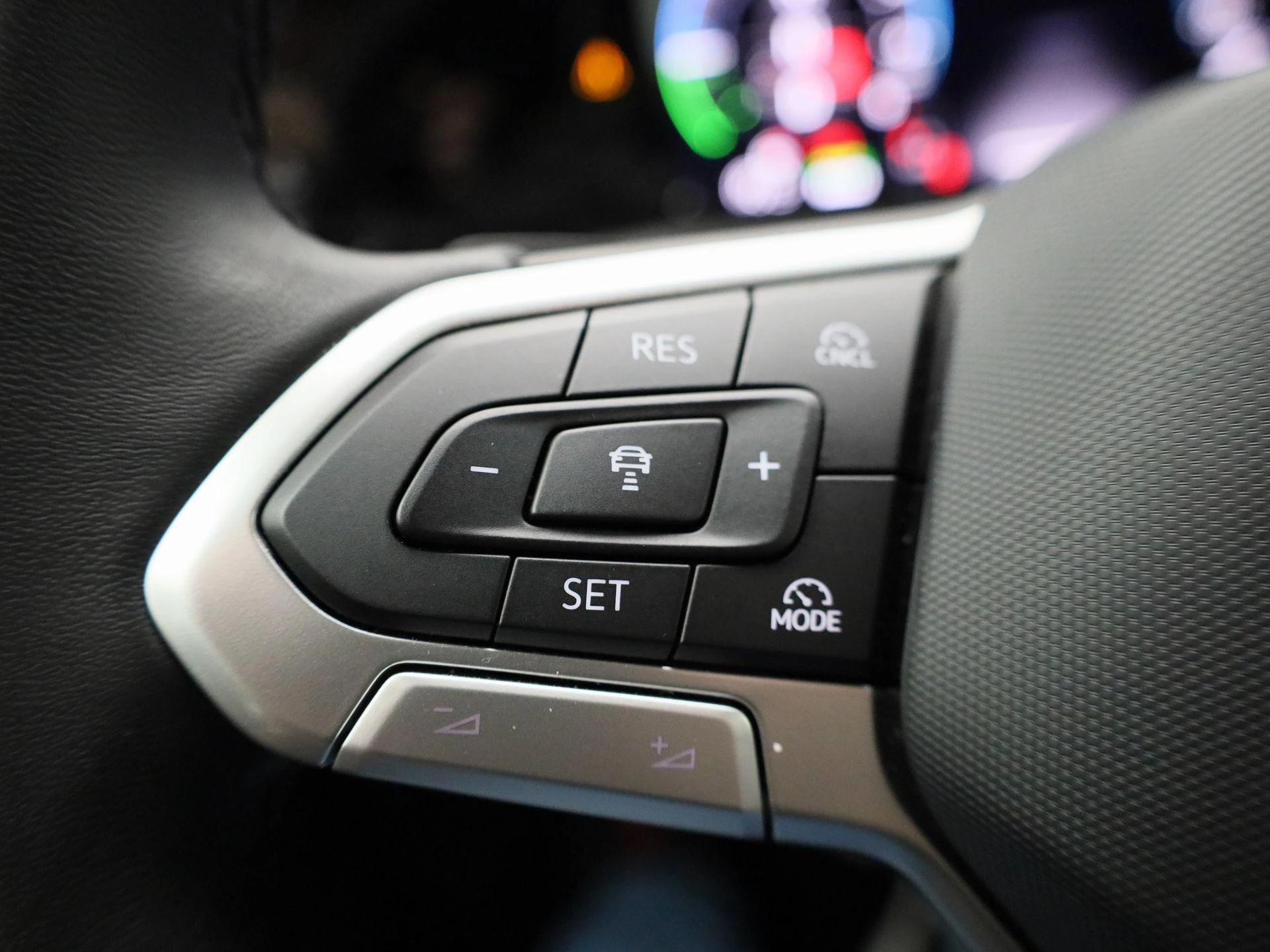 Volkswagen-Golf-image-19