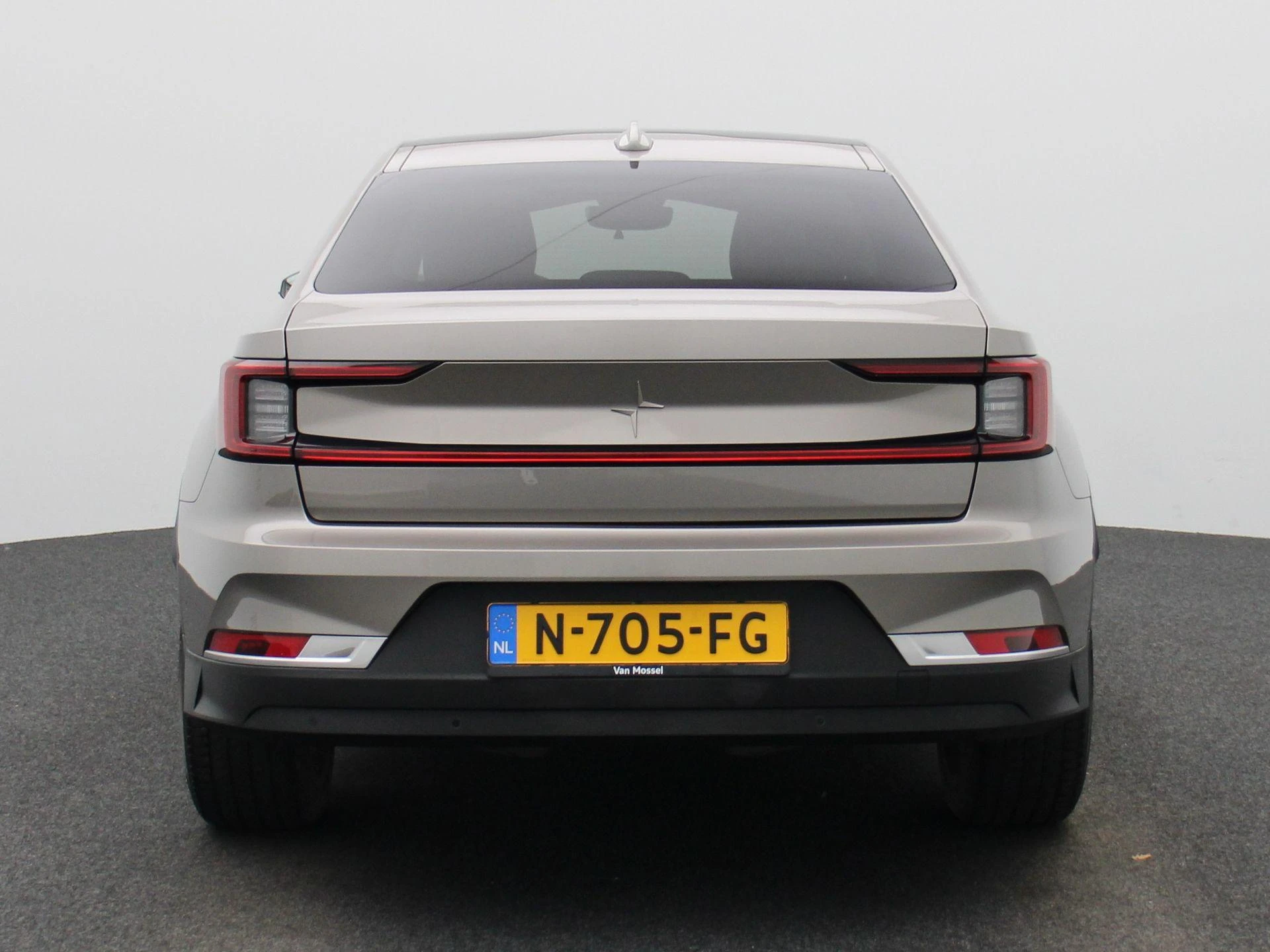 Polestar-2-image-4