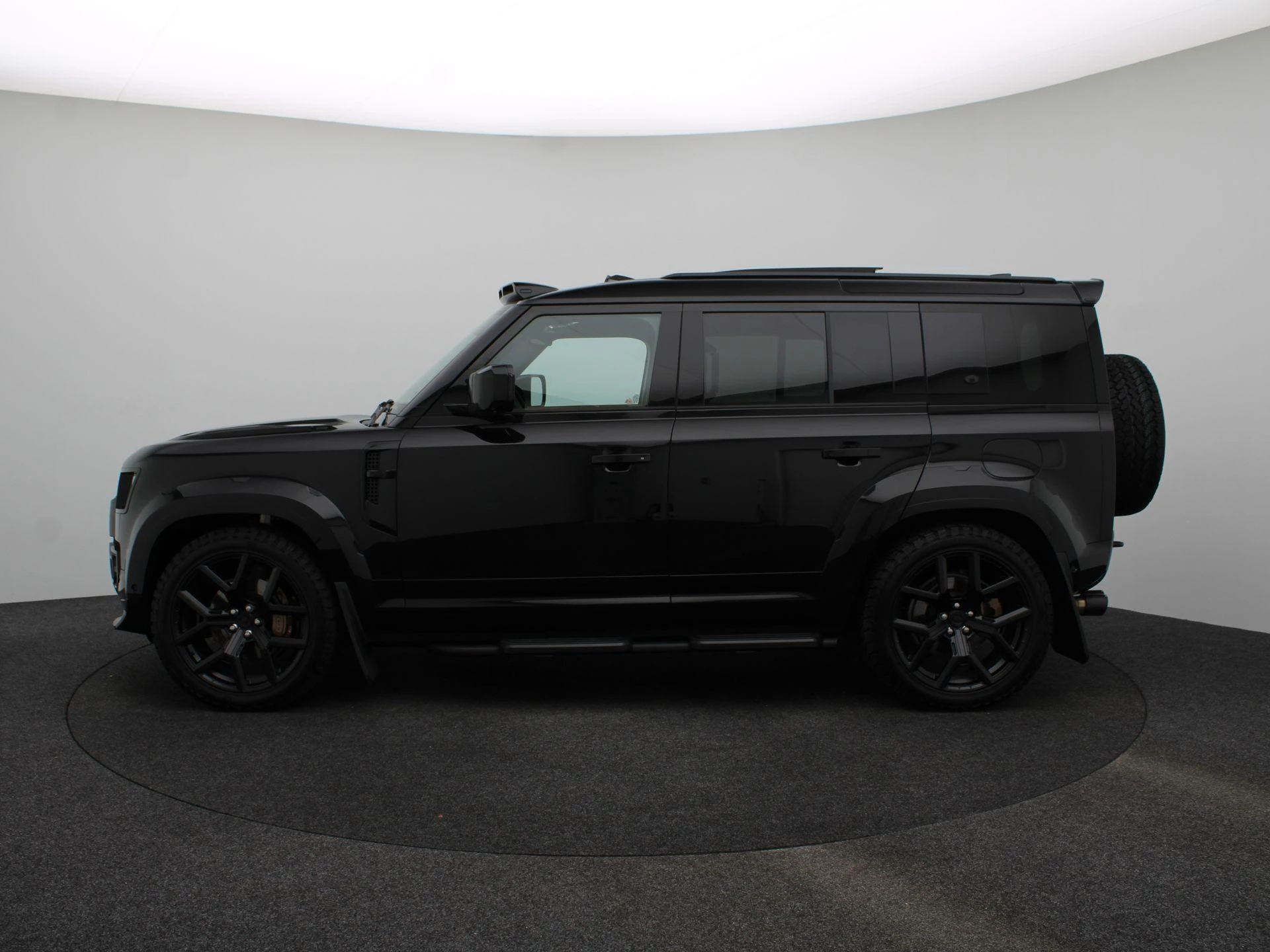 Land Rover Defender P300e X-dynamic SE
