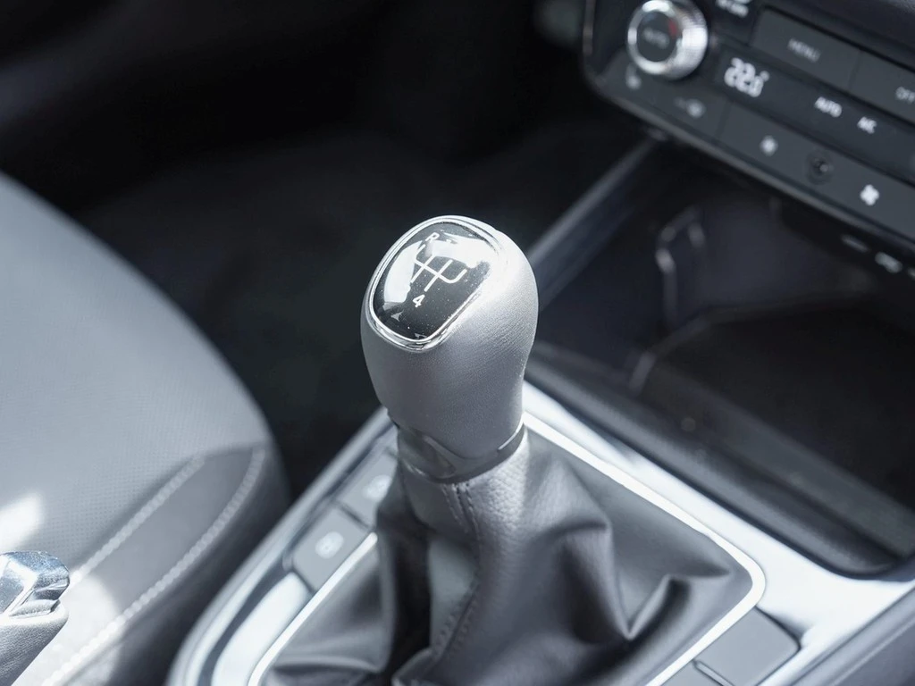 Škoda Fabia 1.0 TSI Tour Navi/SmartLink/ACC