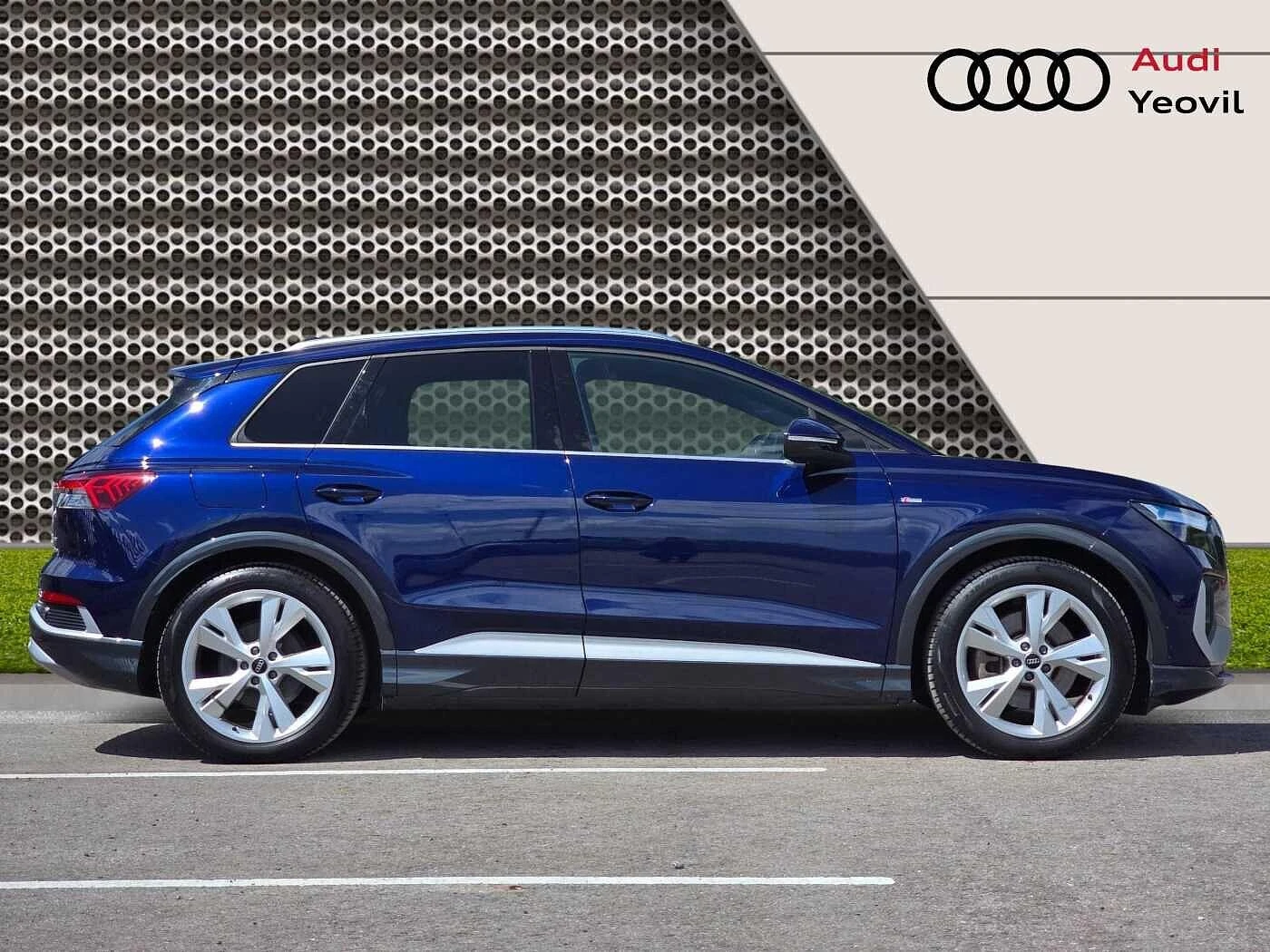 Audi-Q4 e-tron-image-3