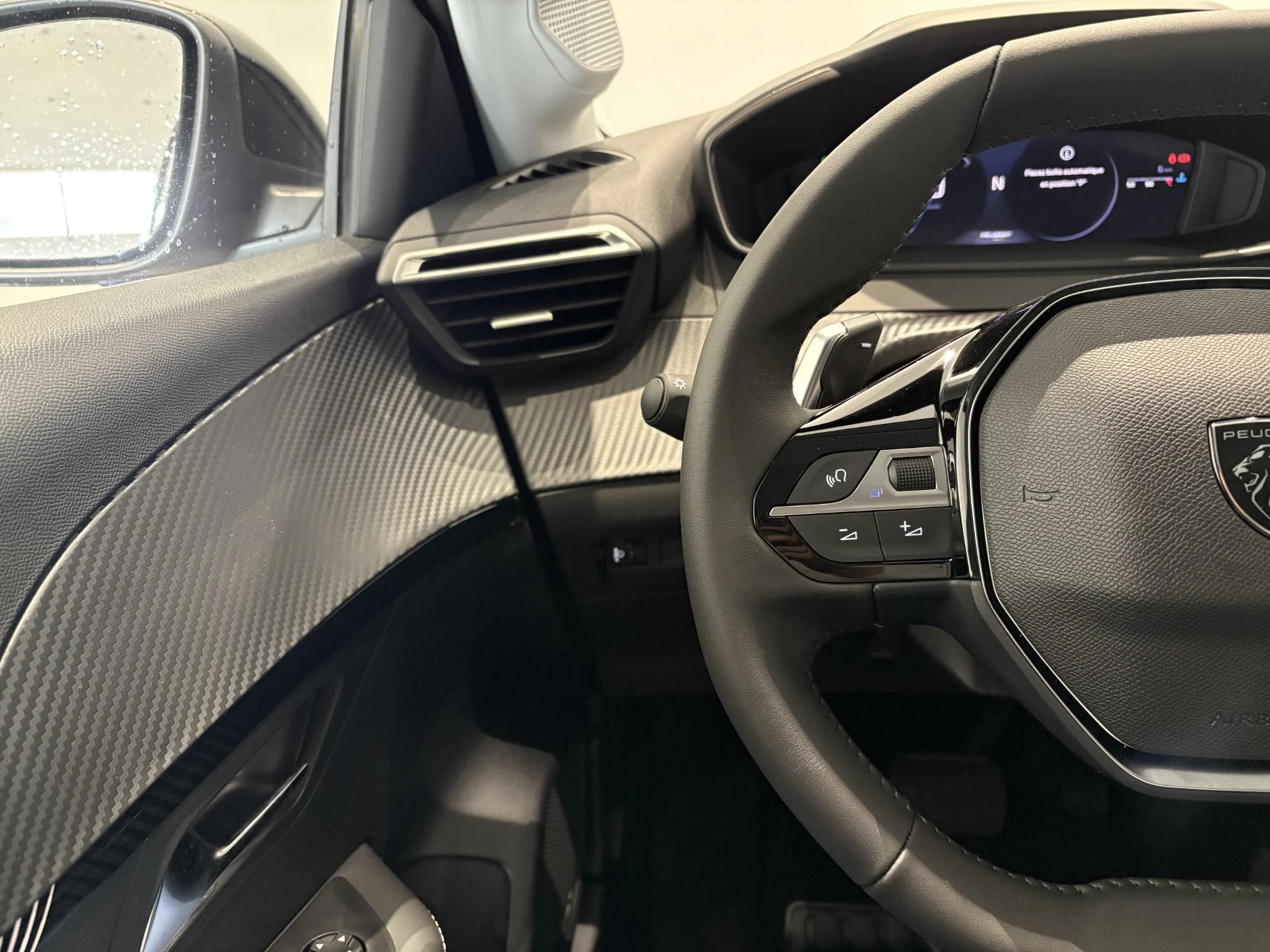Peugeot 208 1.2 Hybrid 110 e-DCS6 Allure