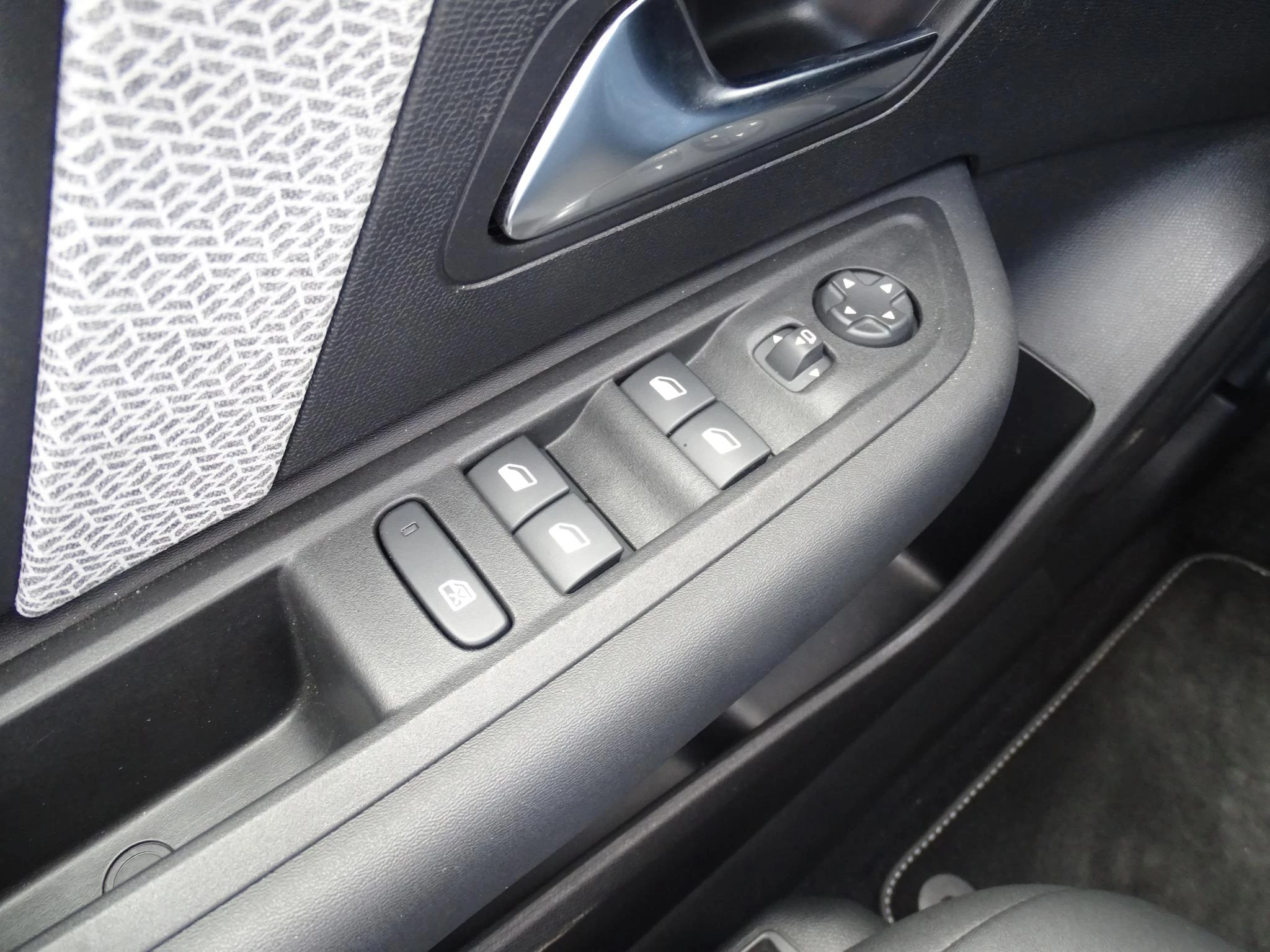 Citroën C4 1.2 Hybride 136 ë-DCS6 MAX