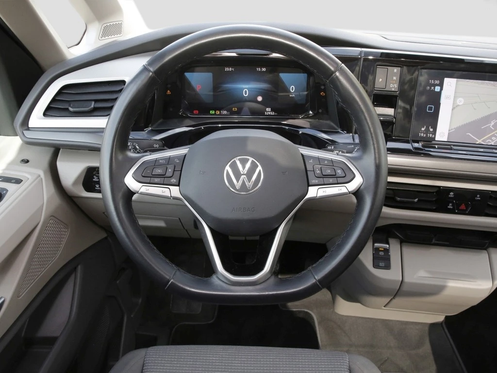 Volkswagen-Multivan-image-12