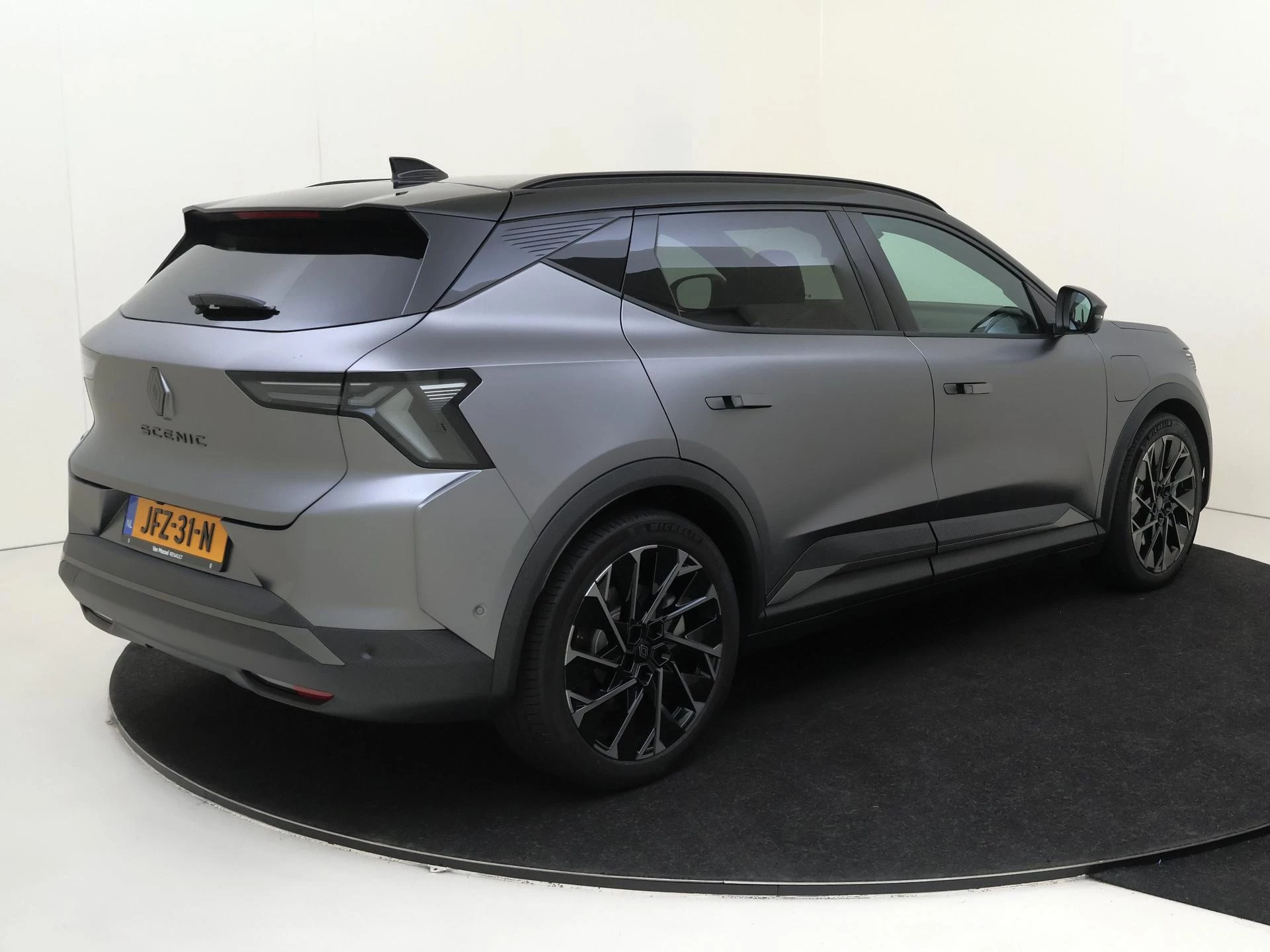 Renault-Scénic-image-7