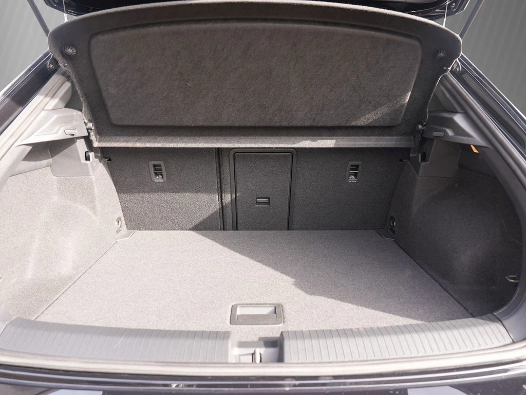 Volkswagen T-Roc 2.0 TDI DSG R-Line *IQ-Light*Navi*AHK*kamera*Ergo-Active*App-Connect*Sprachbedienung*