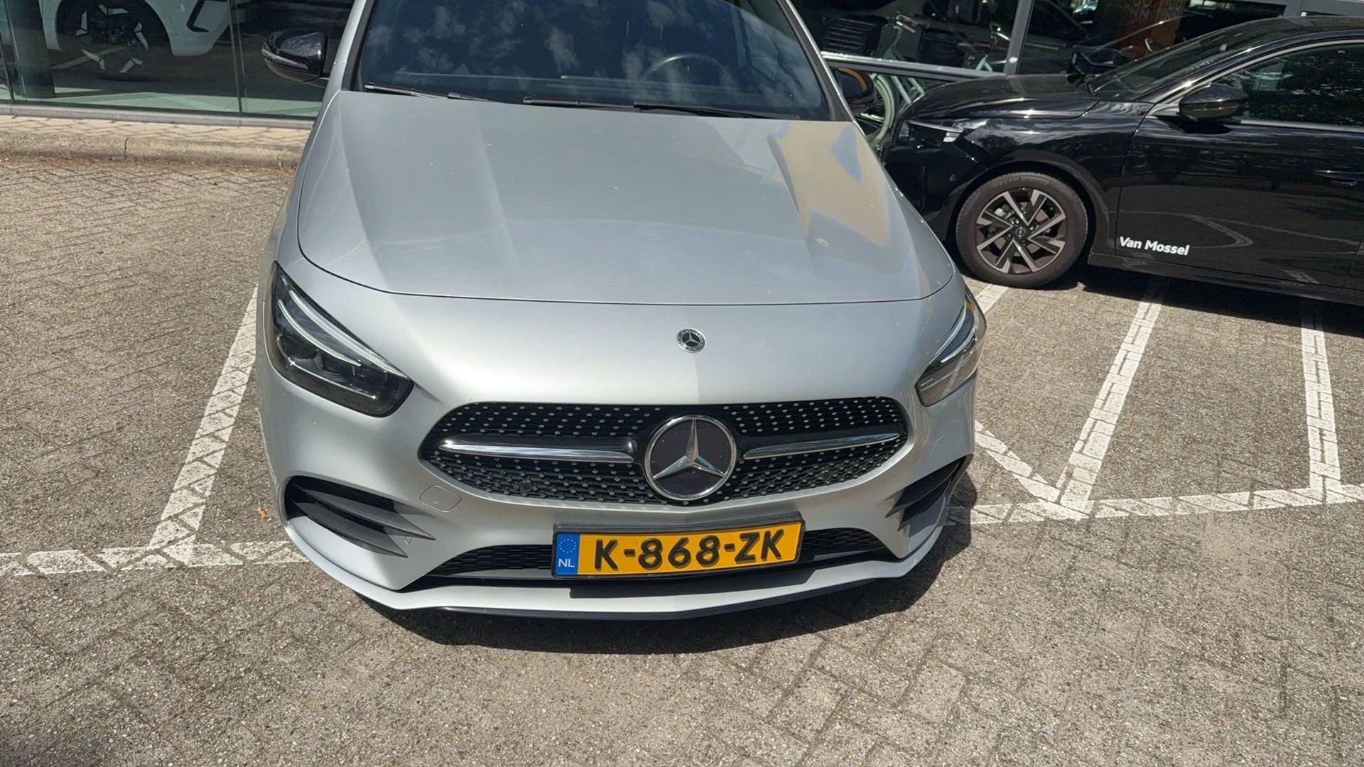 Mercedes-Benz-B-Klasse-image-5