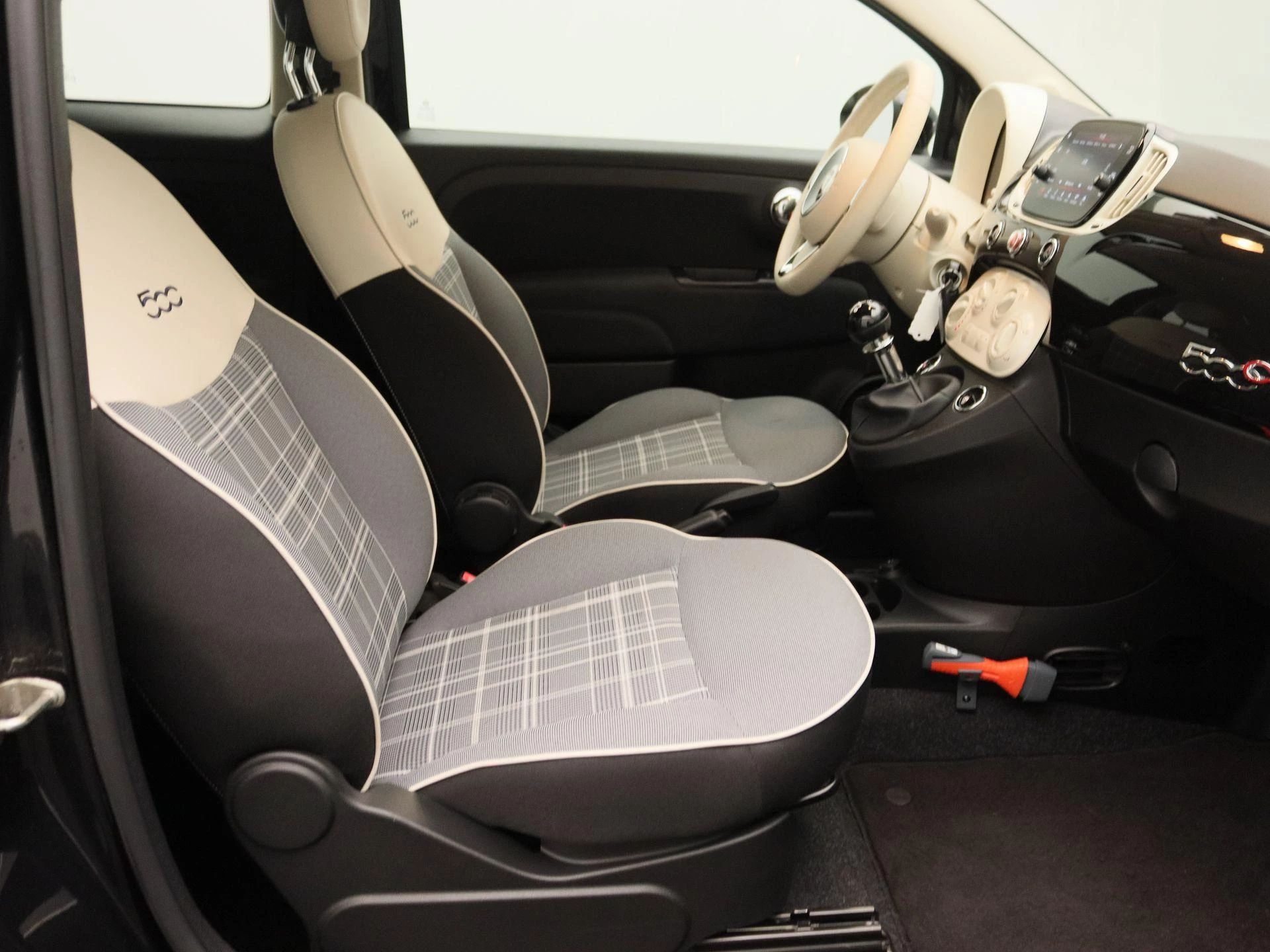 Fiat-500C-image-21