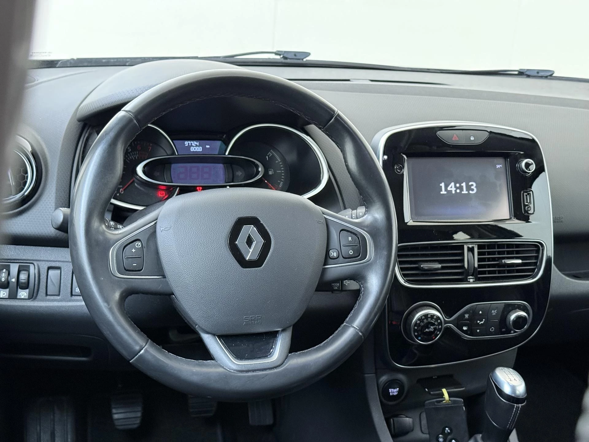 Renault-Clio-image-9