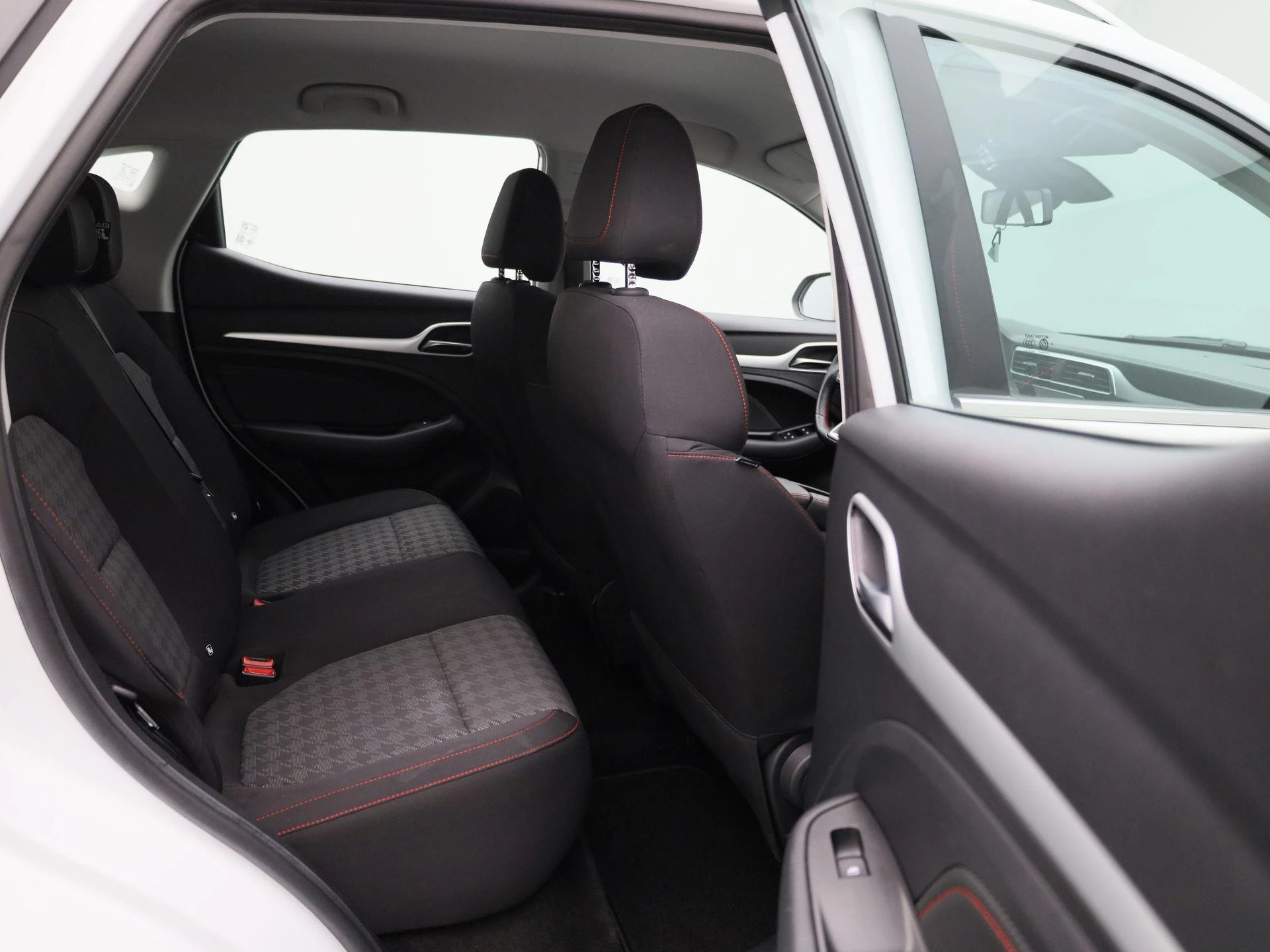 MG ZS EV - 36