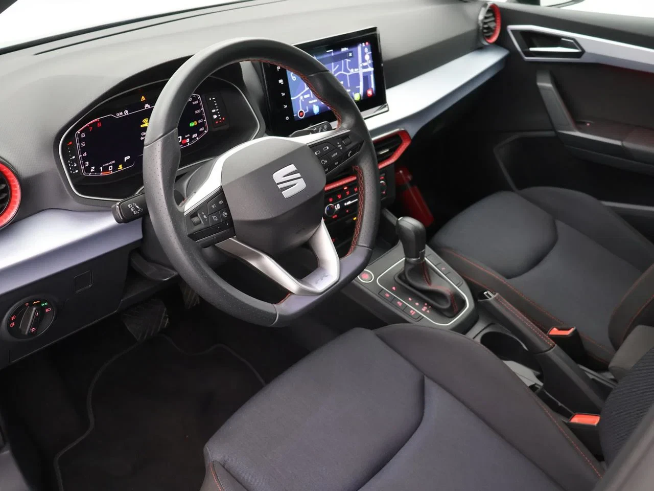SEAT Ibiza 5P/D Ibiza 1.0 TSI FR Edition 116PK *AUTOMAAT*PANODAK*CAMERA*CRUISE*VIRTUAL COCKPIT*NAVI*APP-CONNECT*PDC*...*