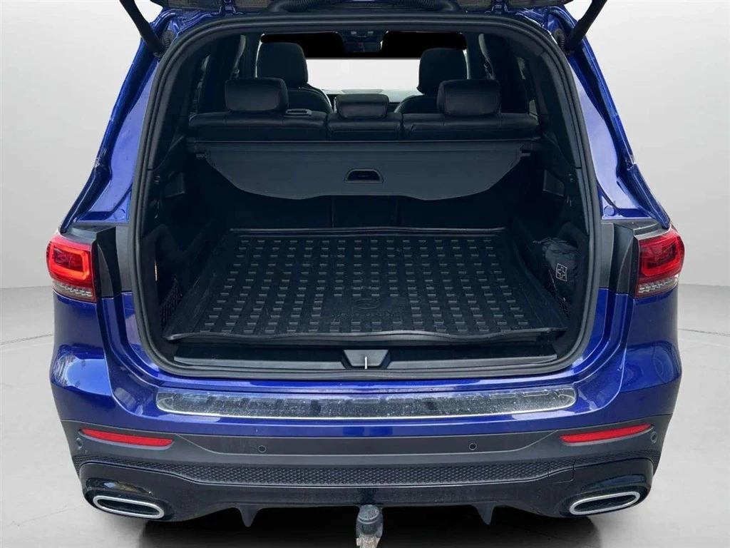 Mercedes-Benz-GLB-image-29