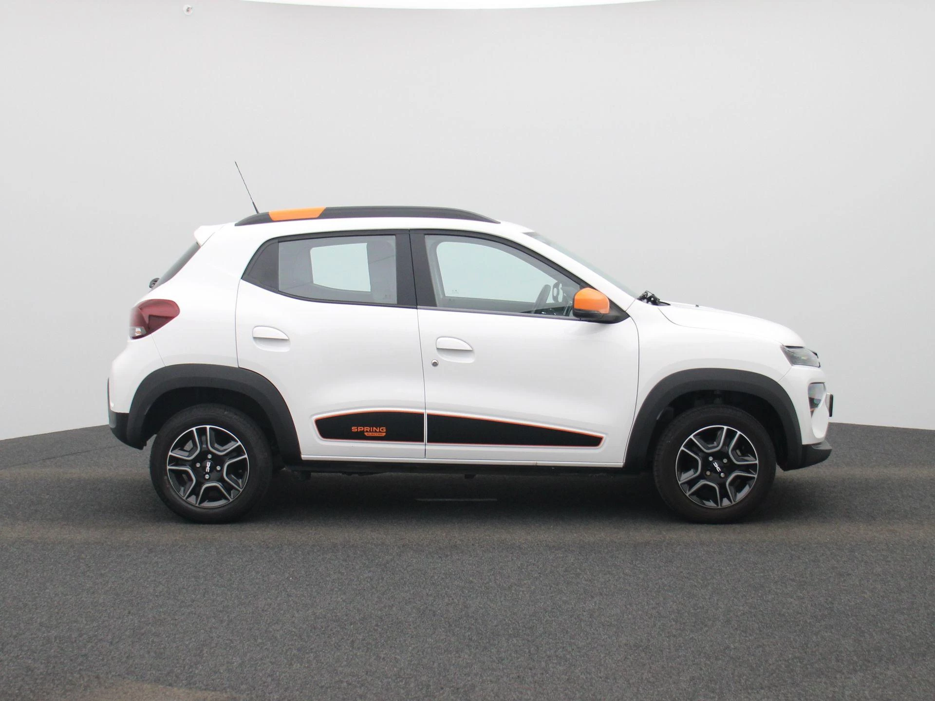 Dacia-Spring-image-5