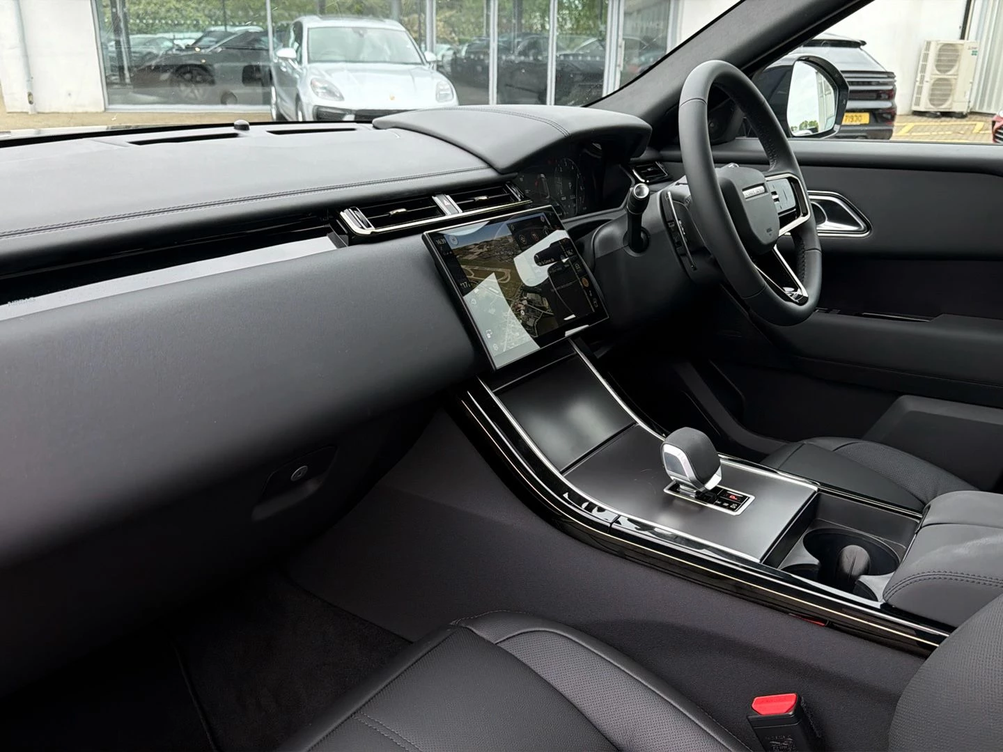 Land Rover Range Rover Velar, image 3