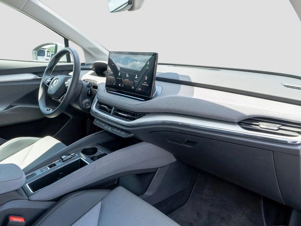 Škoda Enyaq iV 60 Loft Navi, Rear-View, LED