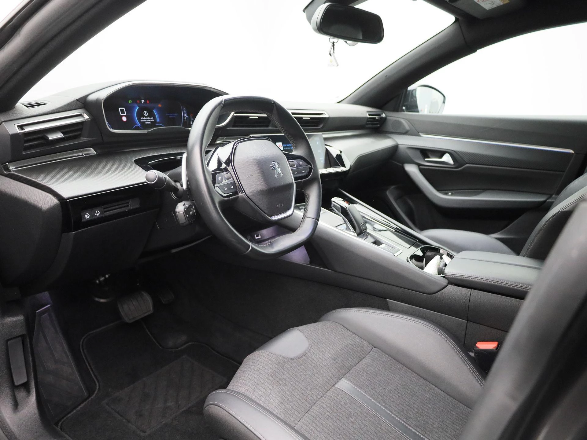 Peugeot-508-image-28