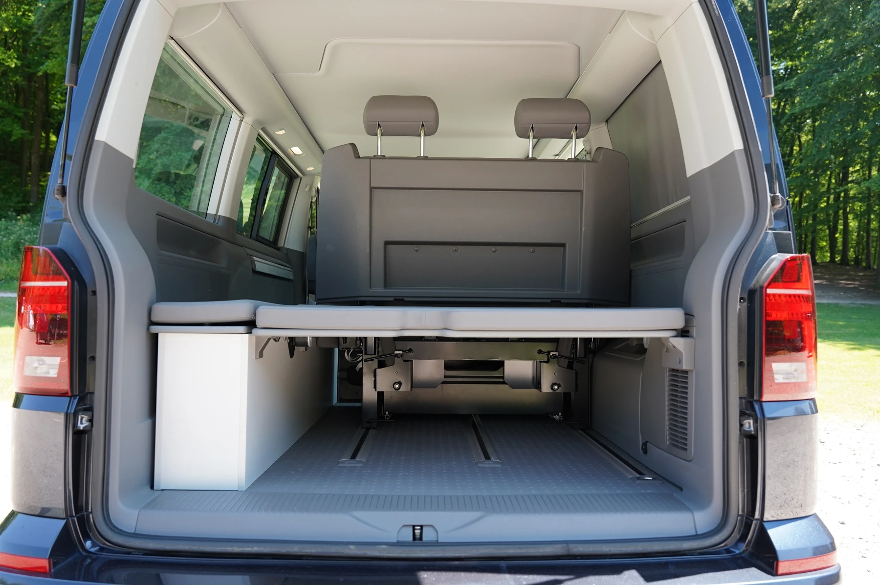 Volkswagen-California-image-28