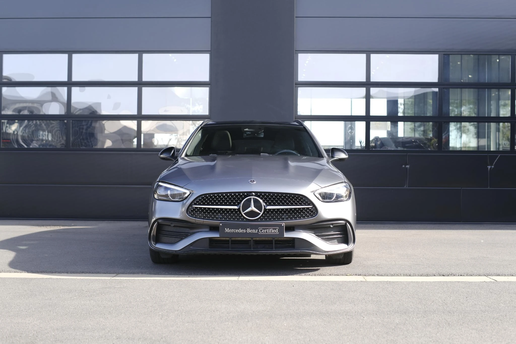 Mercedes-Benz-C-Klasse-image-11