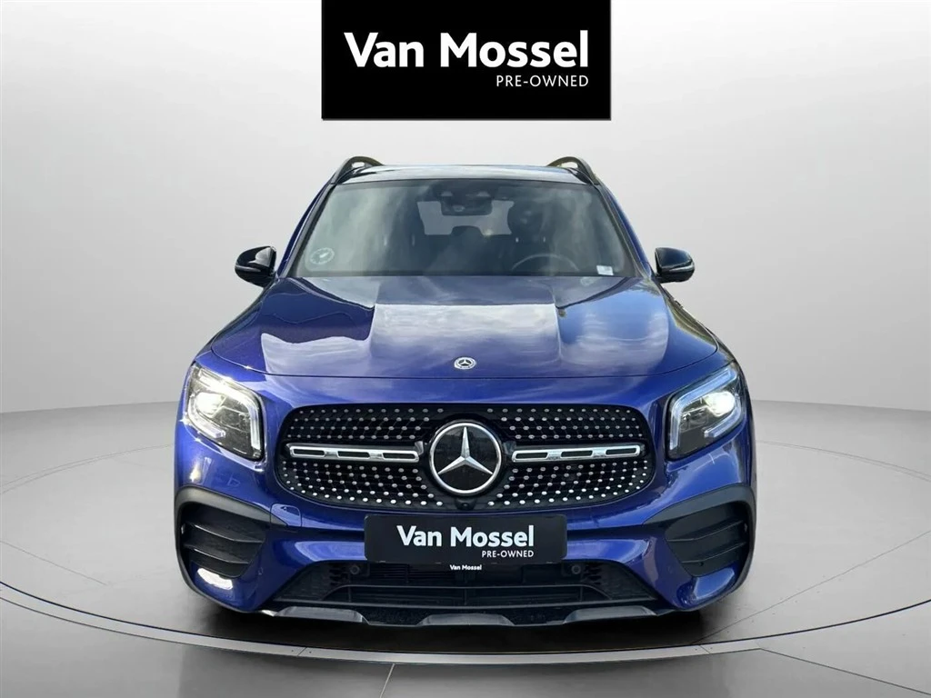 Mercedes-Benz-GLB-image-1