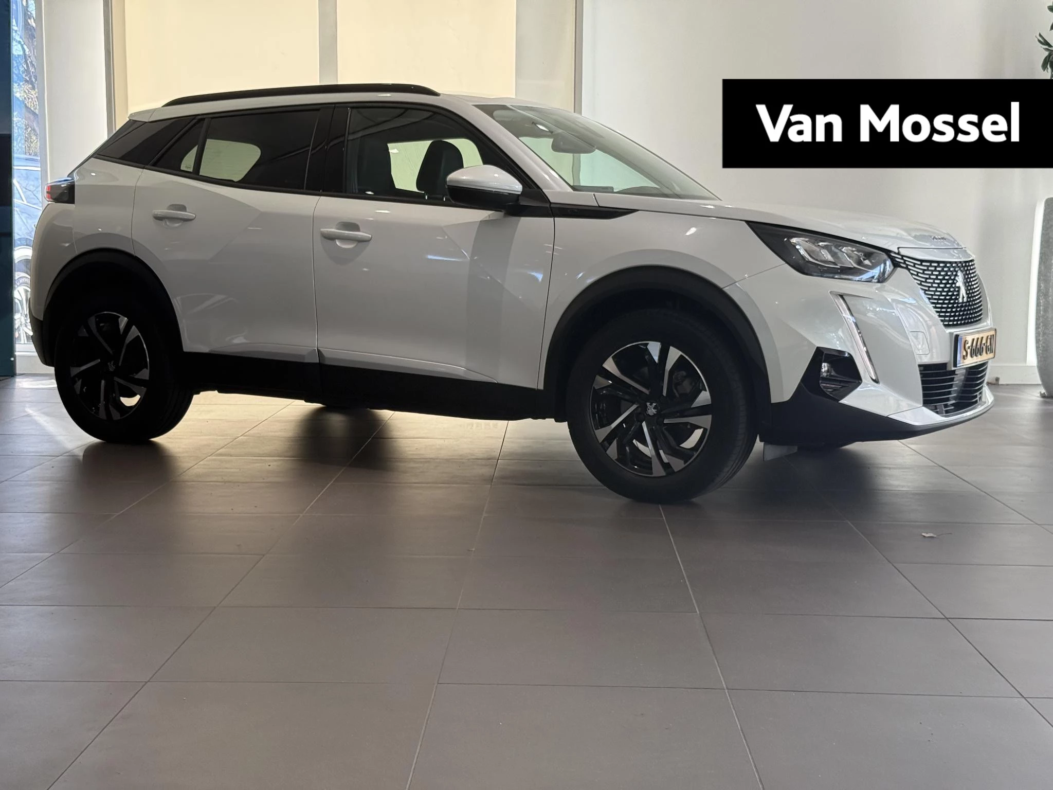 Peugeot-e-2008-image-0