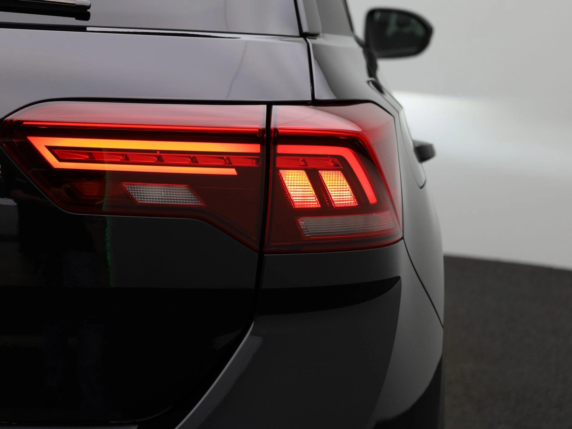 Volkswagen-T-Roc-image-45