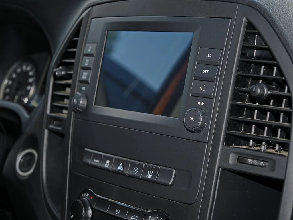 Mercedes-Benz-Vito 114-image-9