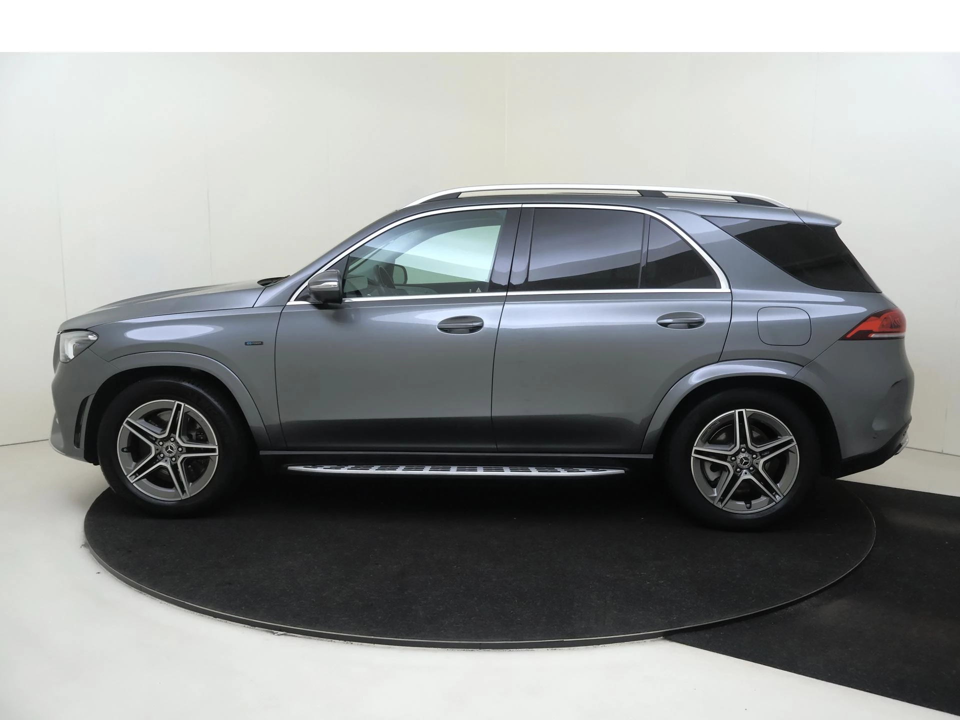 Mercedes-Benz-GLE-image-7