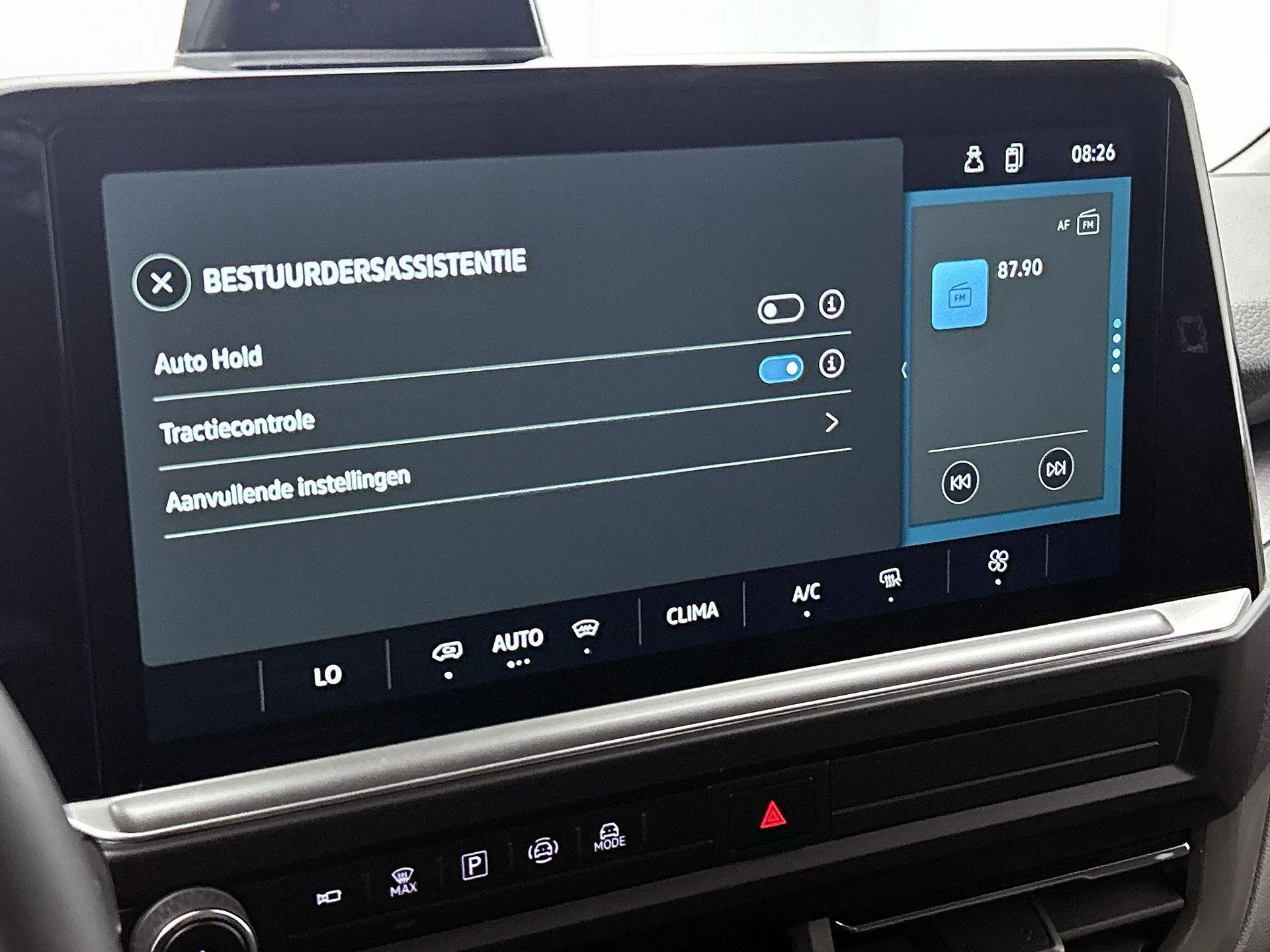 Volkswagen-Transporter-image-10