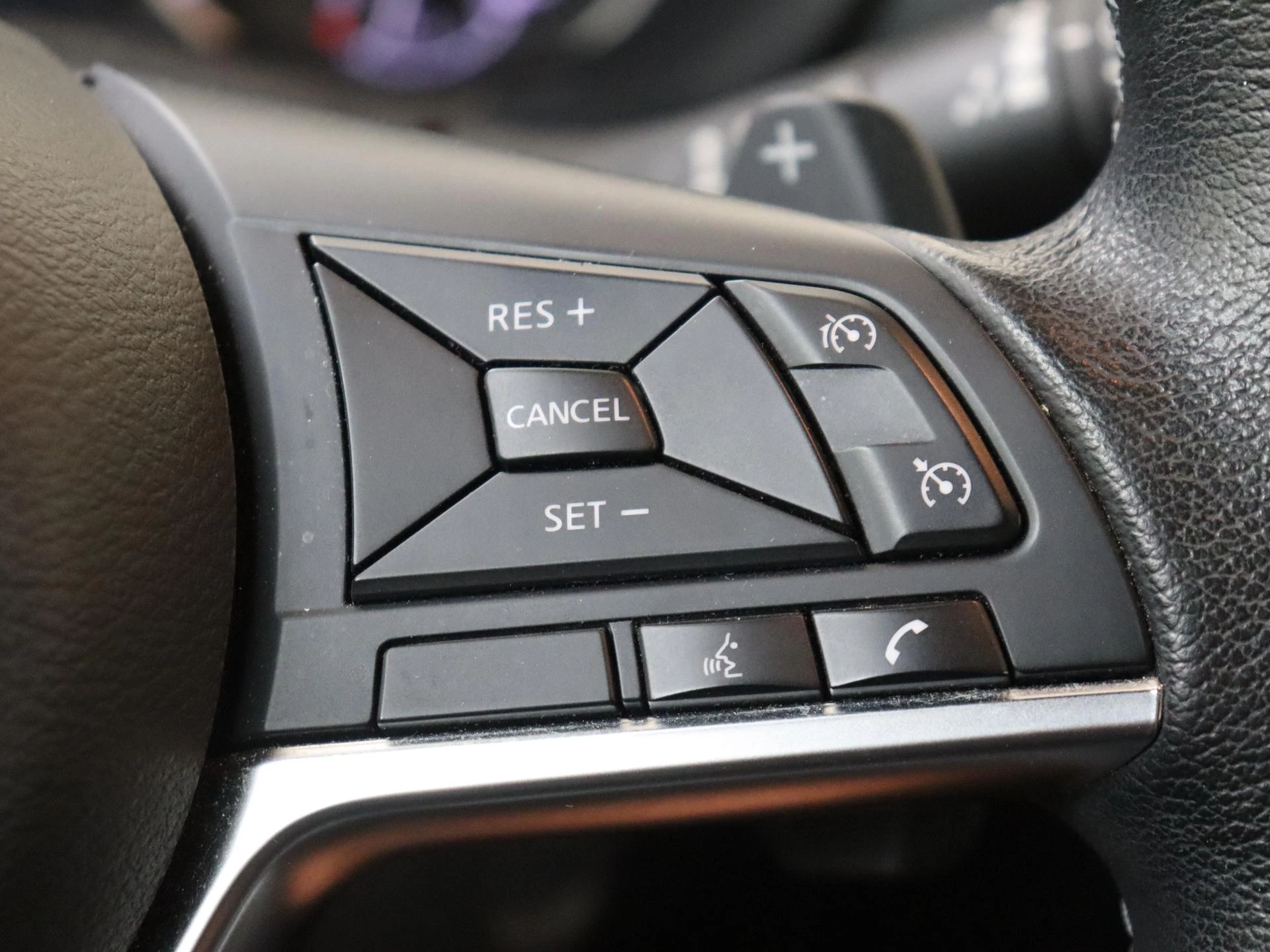 Nissan Juke 1.0 DIG-T N-Connecta