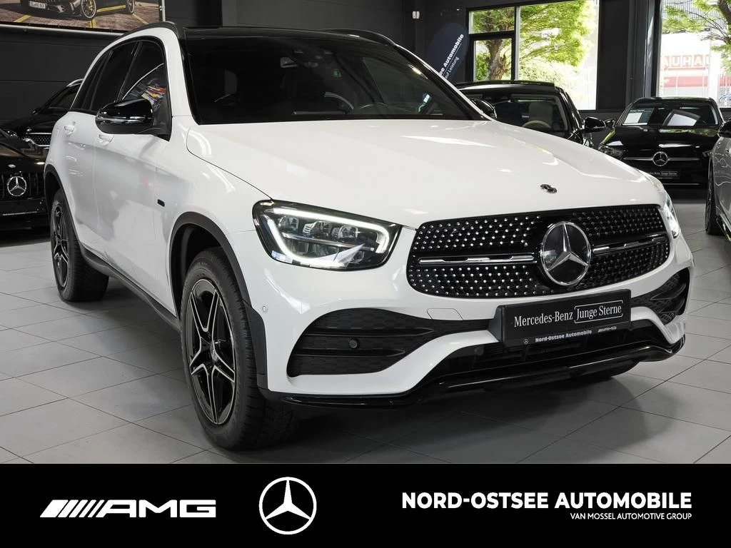 Mercedes-Benz GLC 300 de AMG 4M AHK AUT DYNLICHT PANO KEYLESS AMG LineX254 GLC 300 de AMG 4M AHK AUT DYNLICHT PANO KEYLESS AMG Line