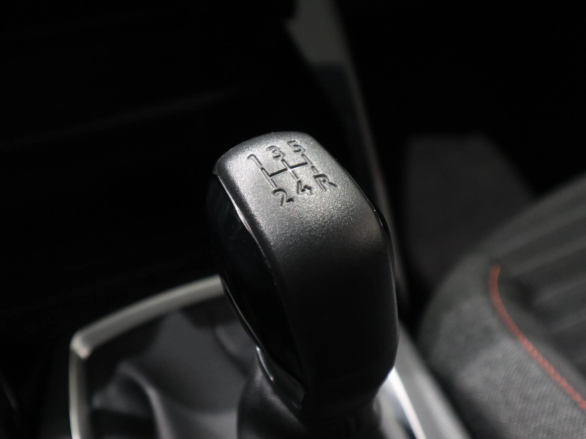 Peugeot-208-image-14