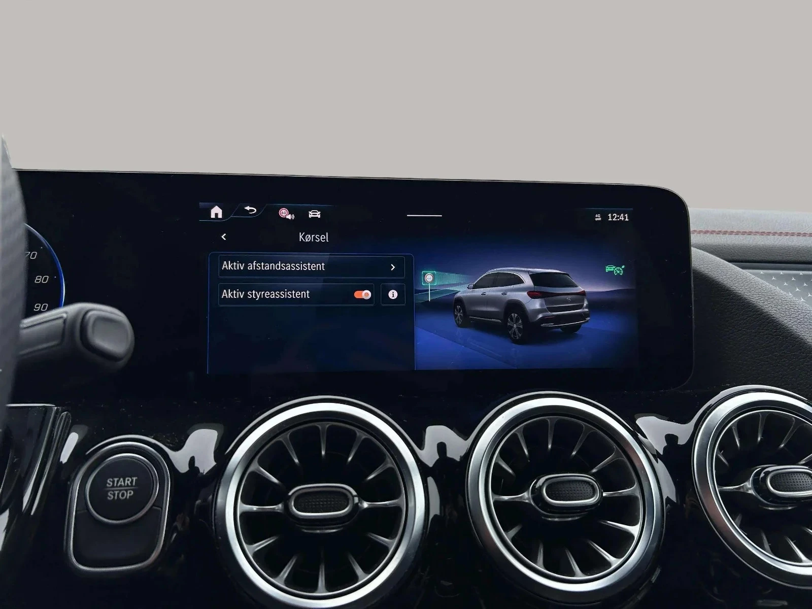 Mercedes-Benz-EQA-image-18